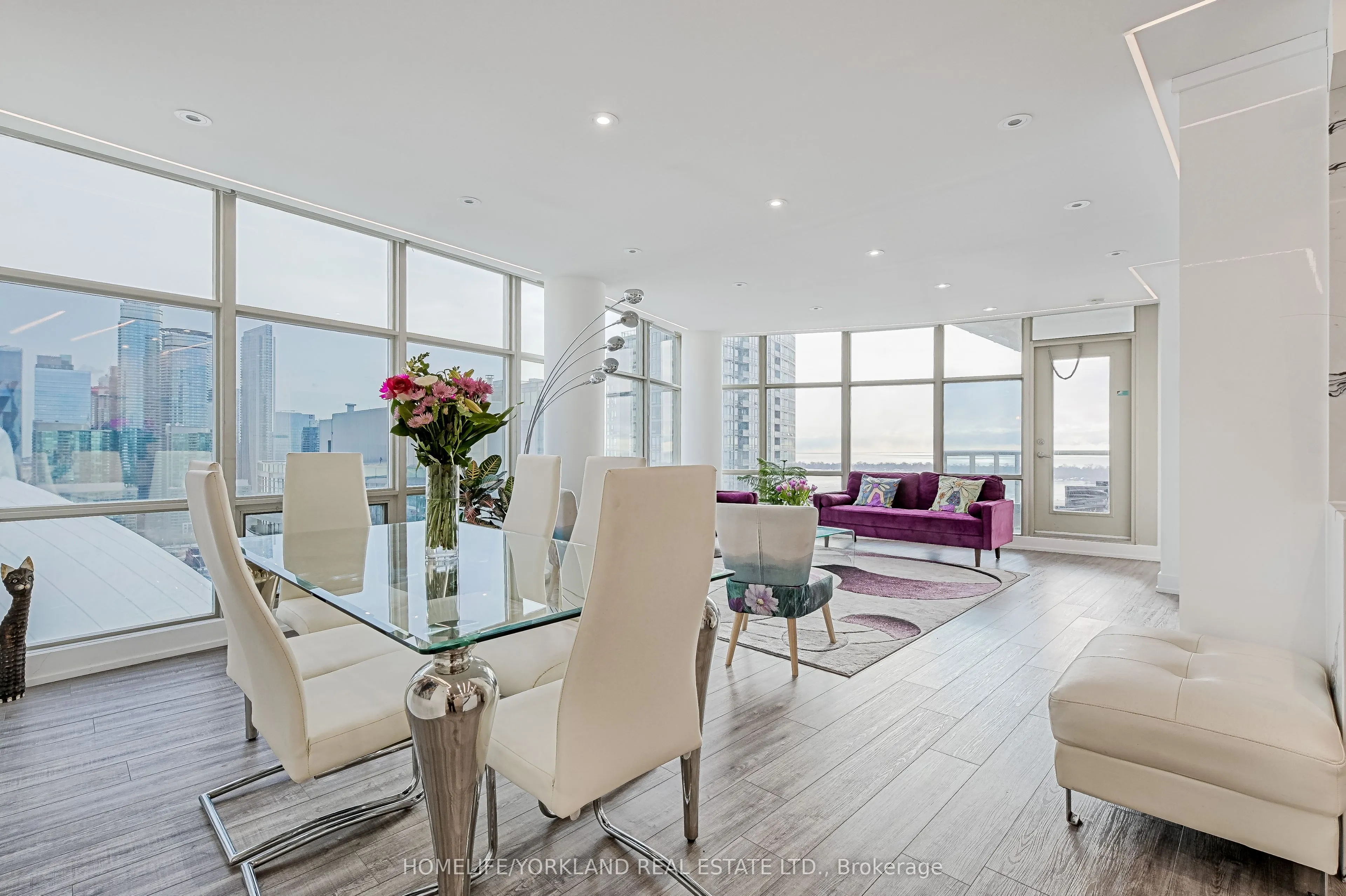 10 Navy Wharf Court, #3209