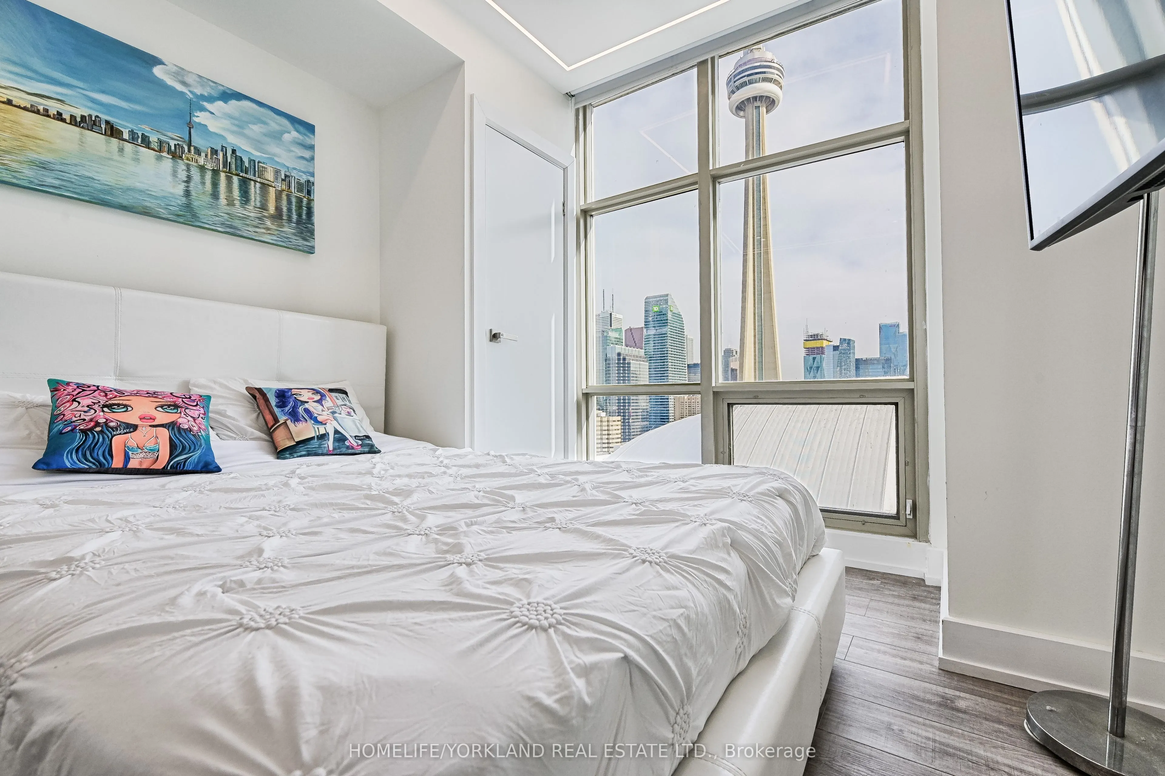 10 Navy Wharf Court, #3209