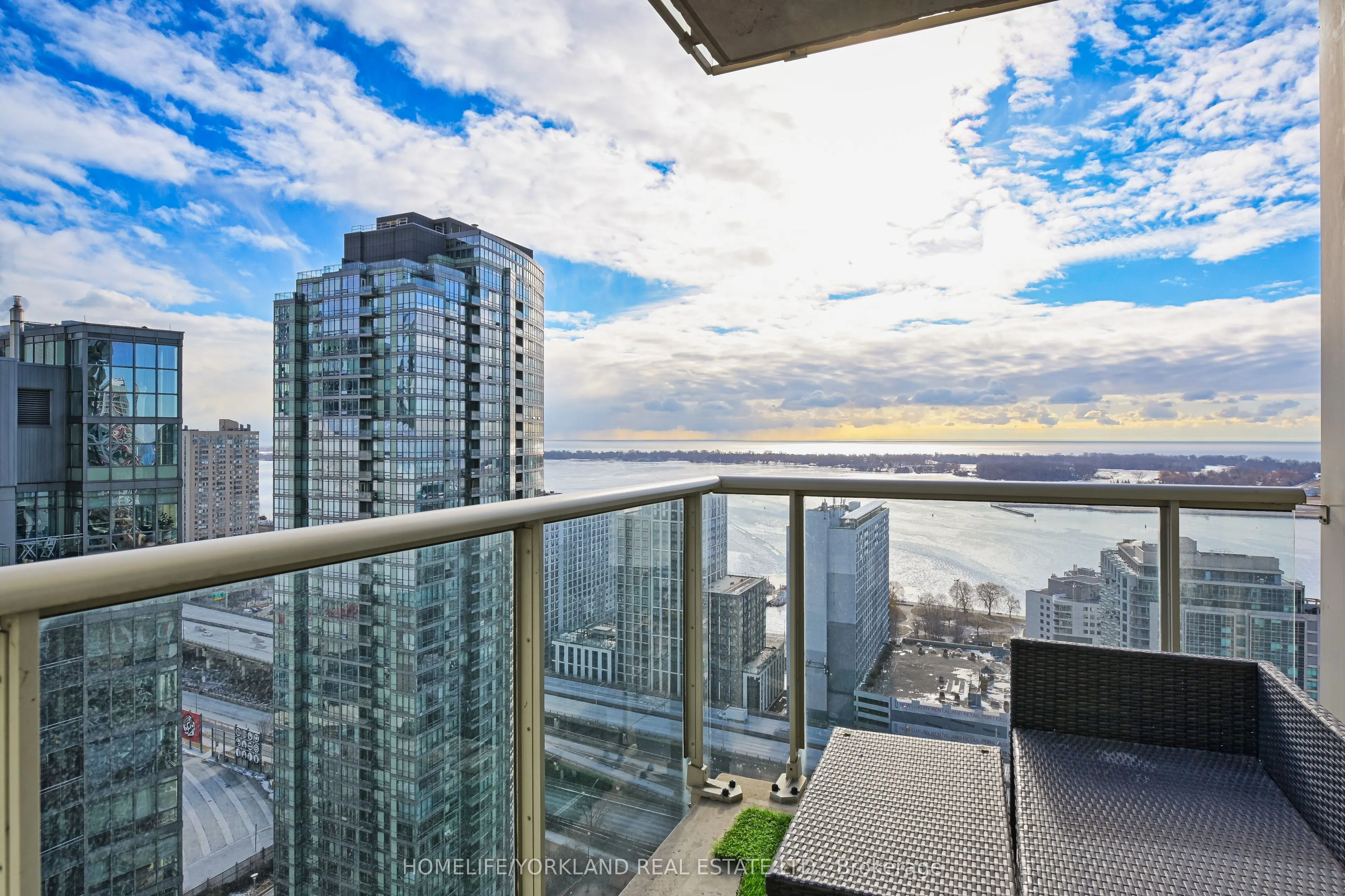 10 Navy Wharf Court, #3209