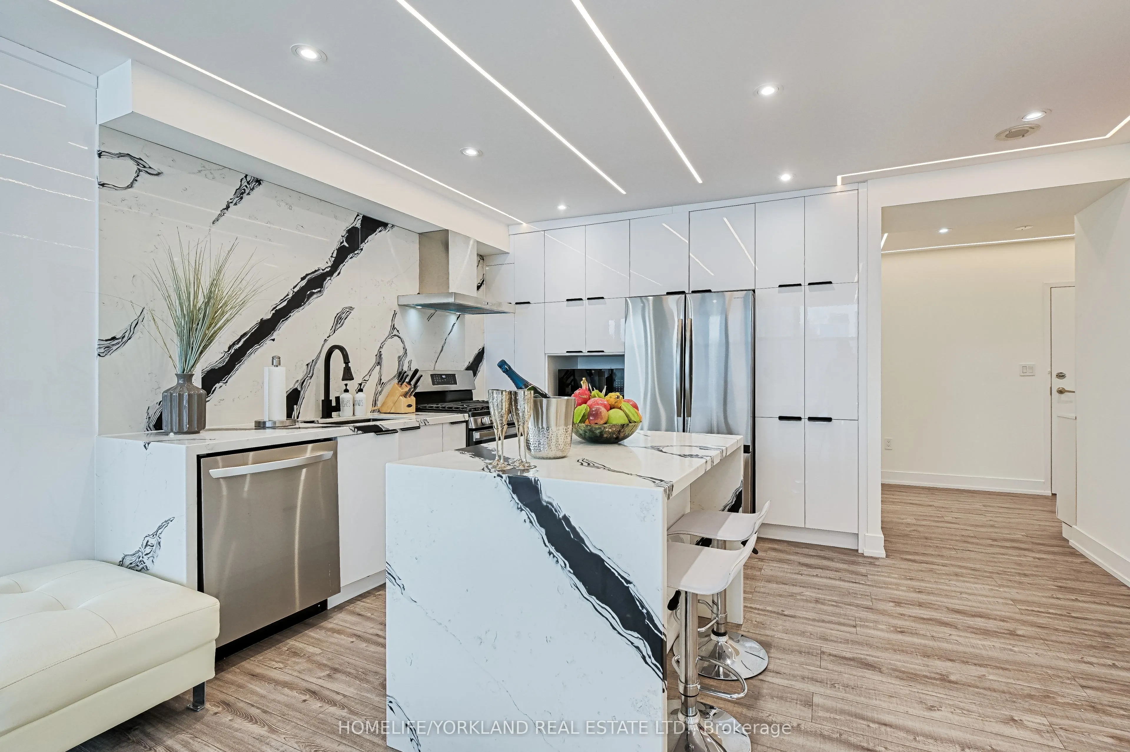 10 Navy Wharf Court, #3209
