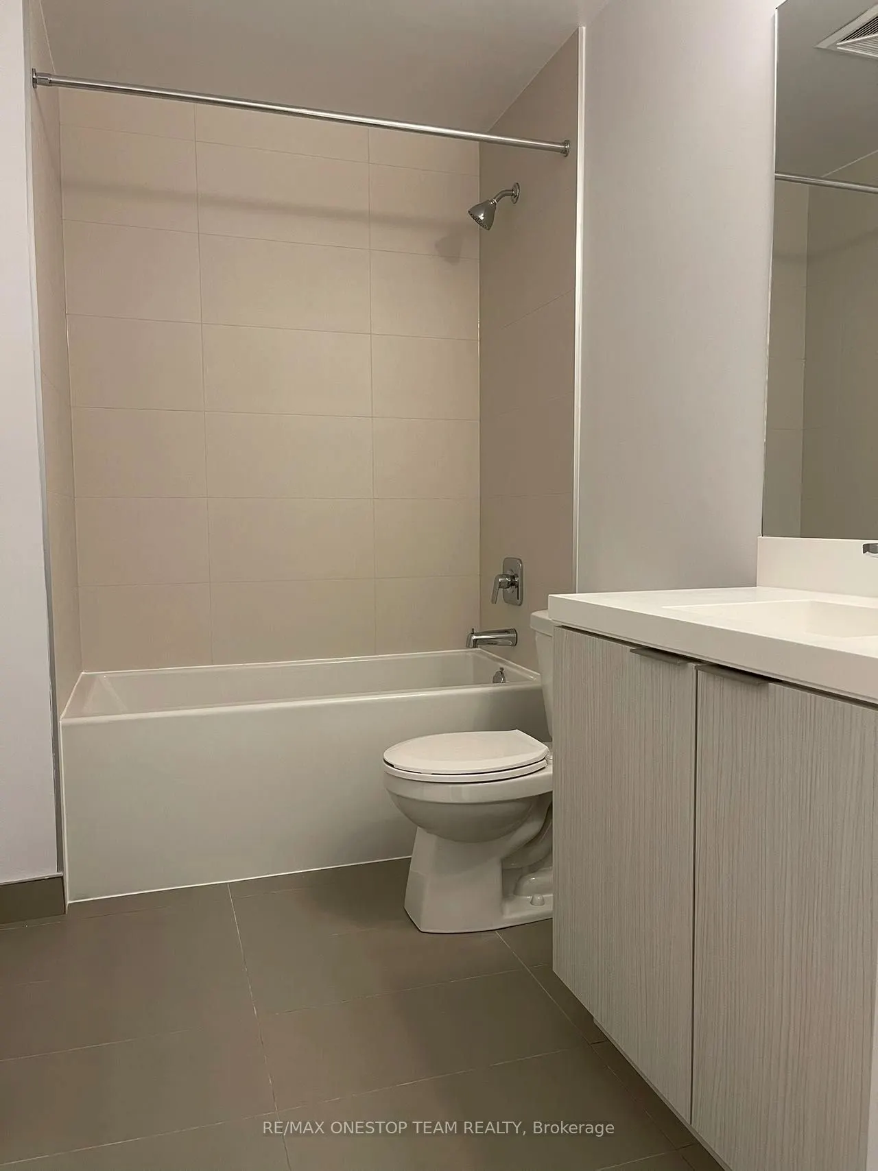 25 Holly Street, #2405