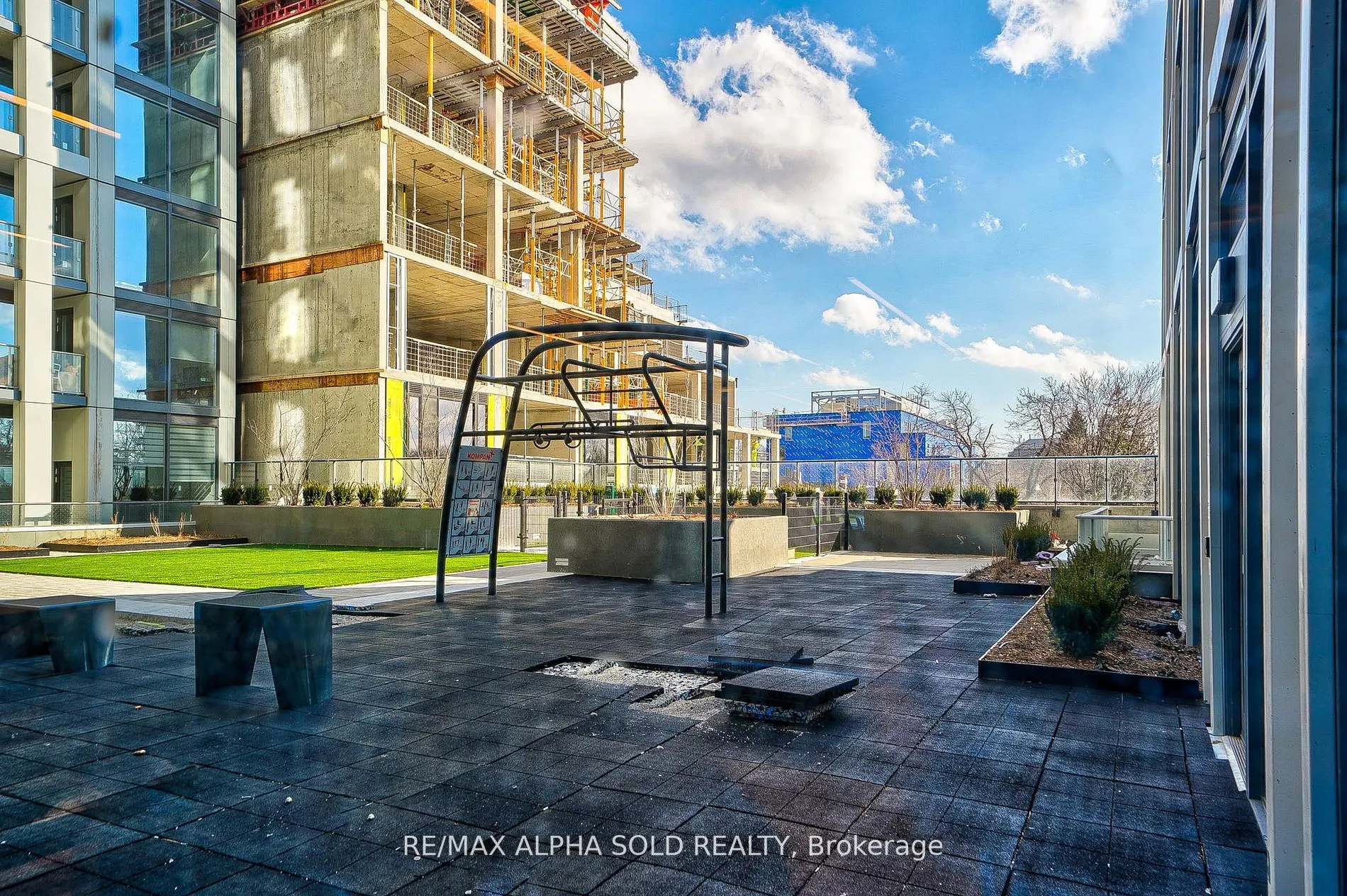 2020 Bathurst Street, #1108