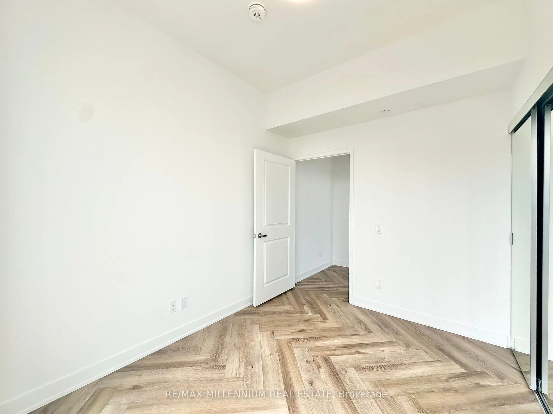 543 Richmond Street, #PH04