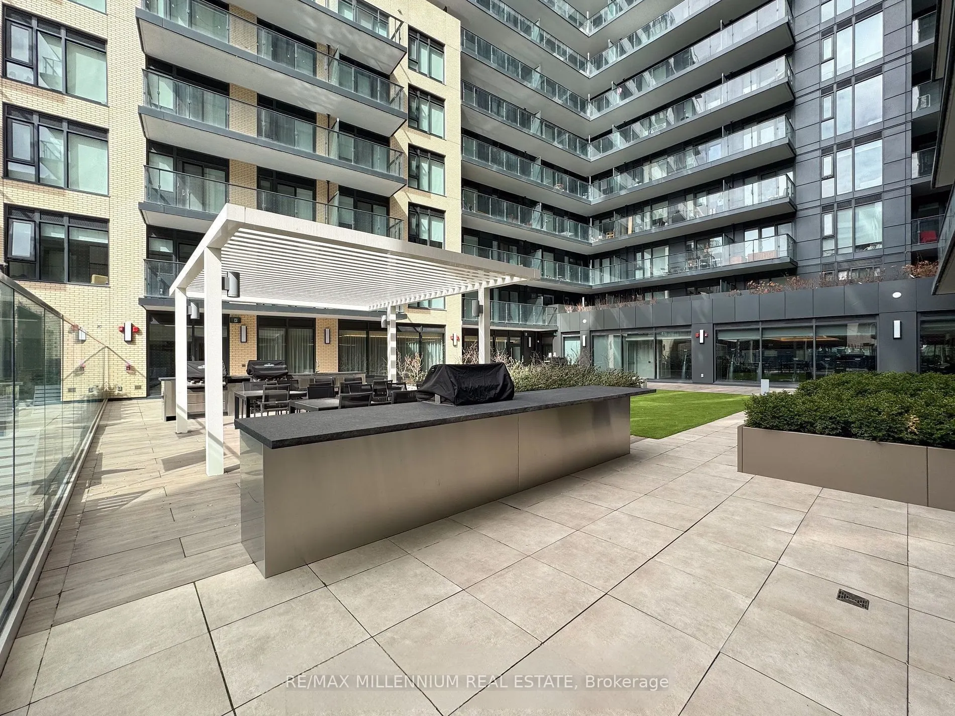 543 Richmond Street, #PH04