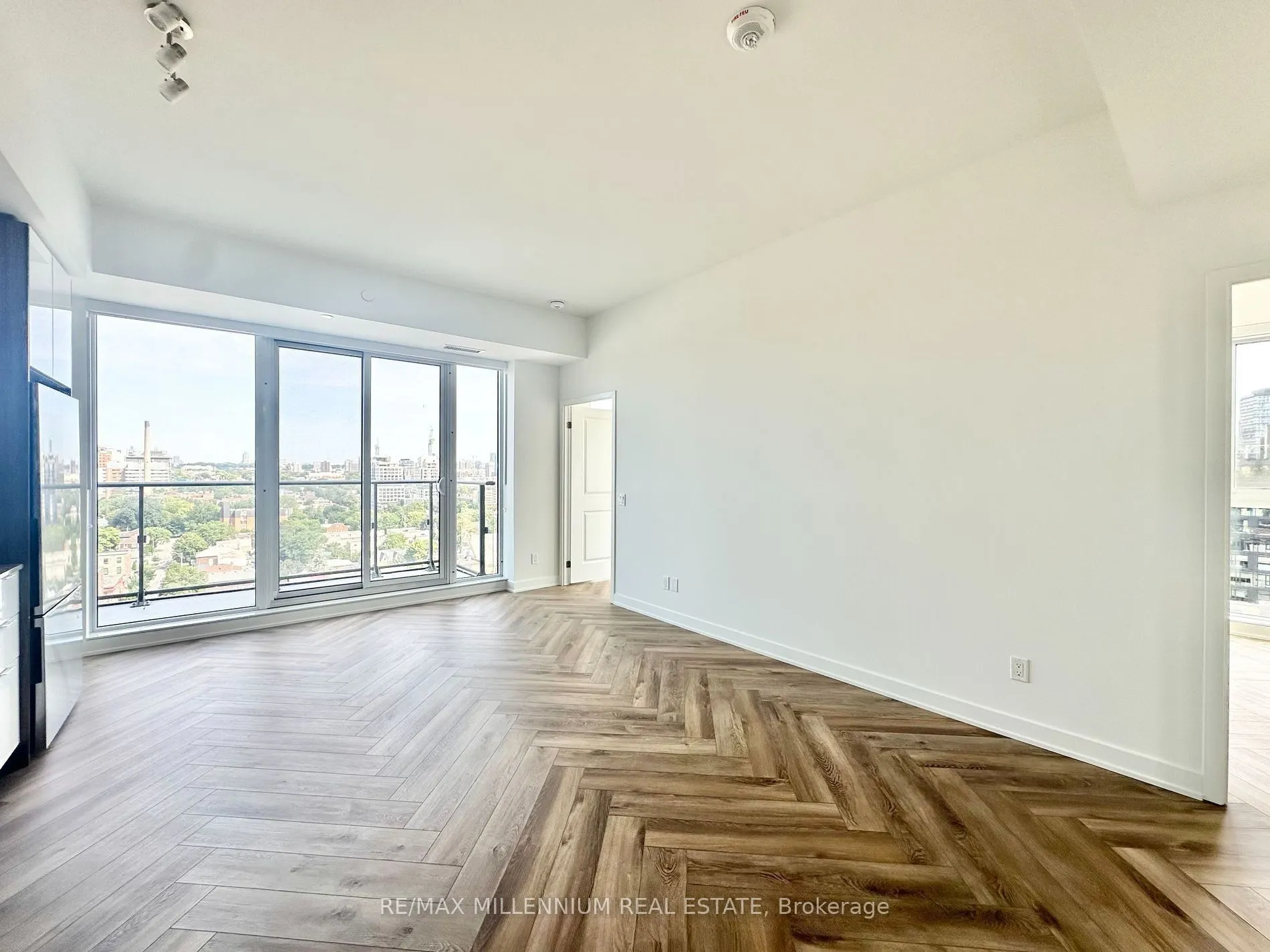 543 Richmond Street, #PH04