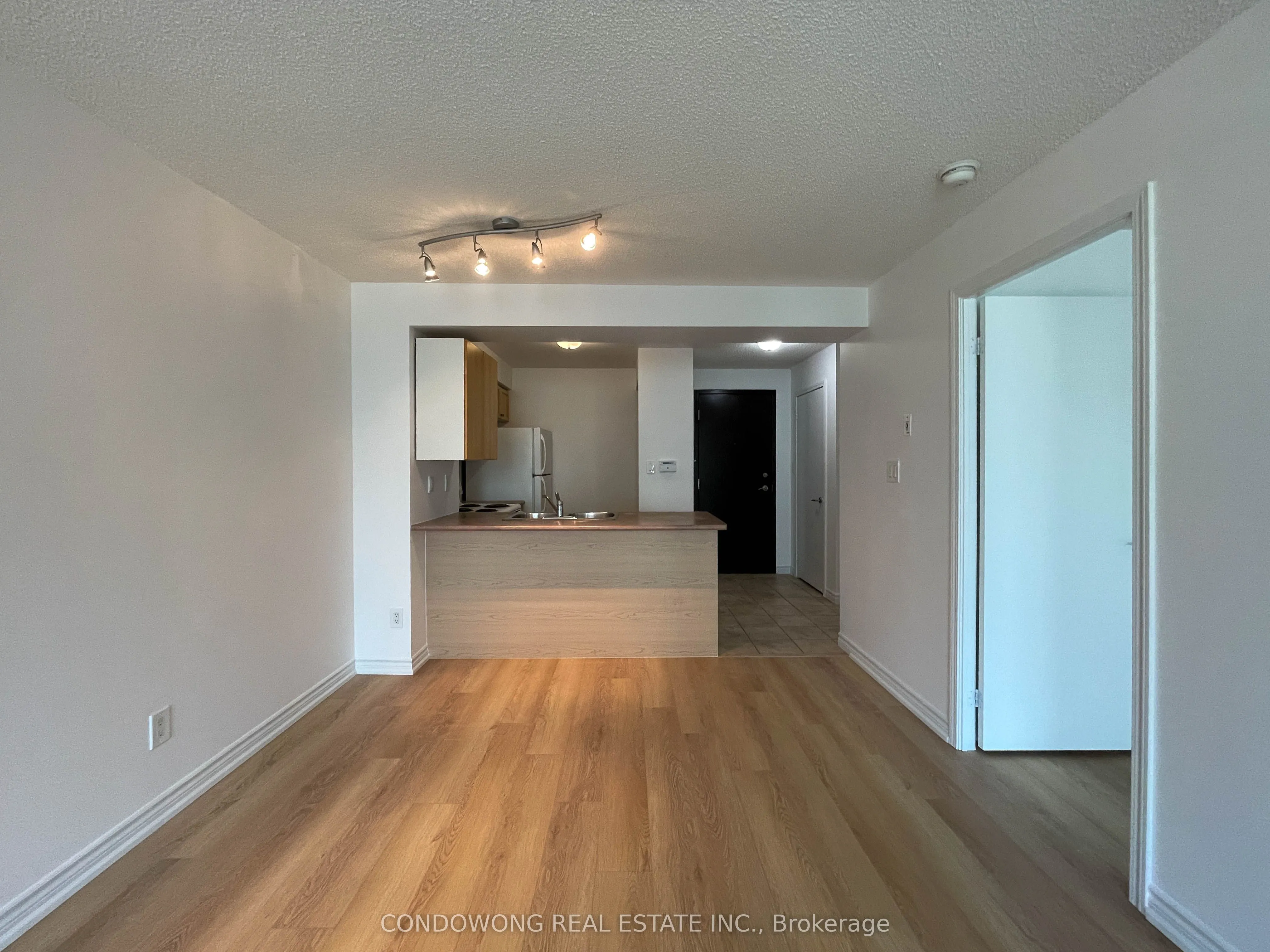 410 Queens Quay W, #907