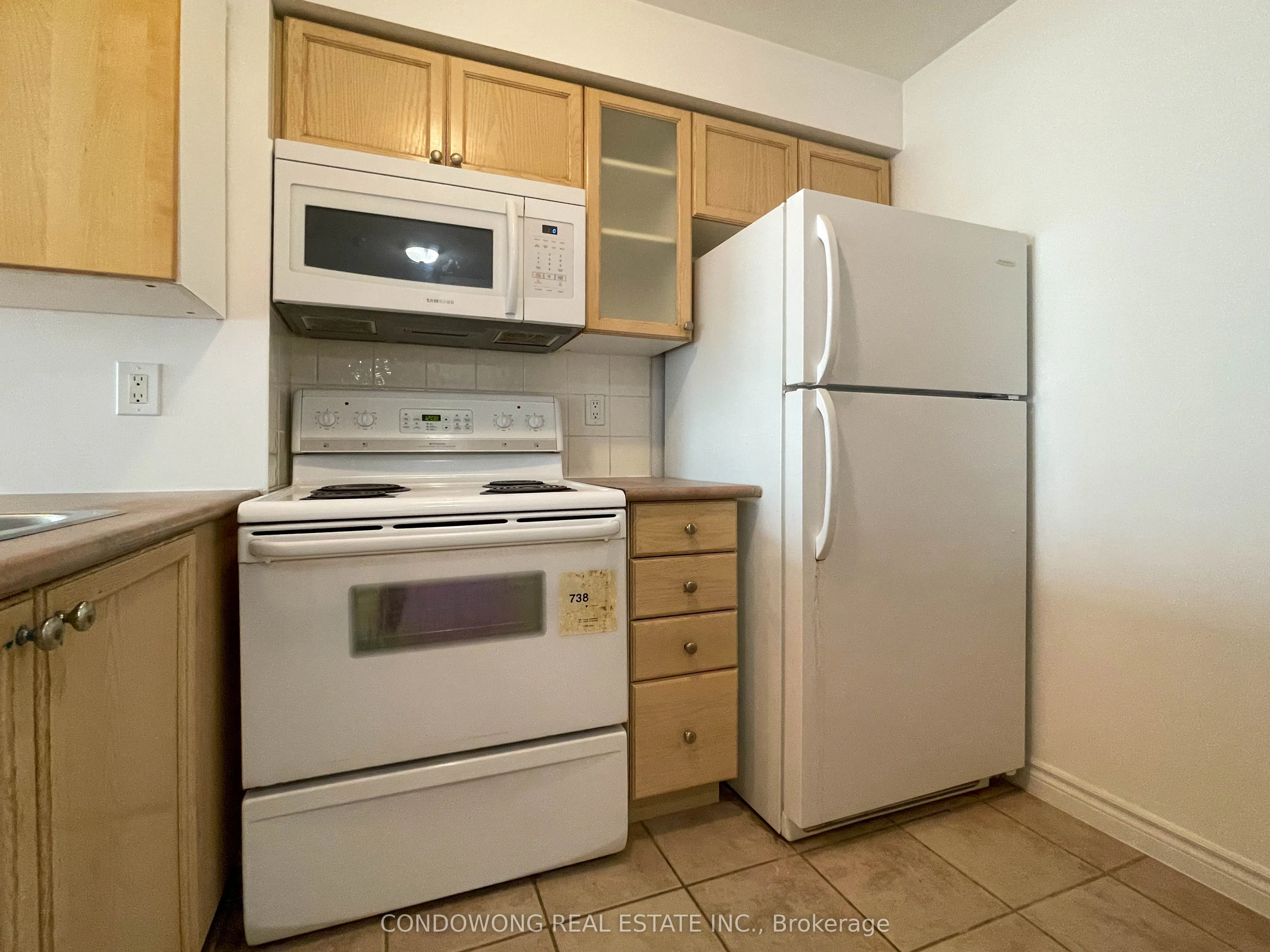 410 Queens Quay W, #907