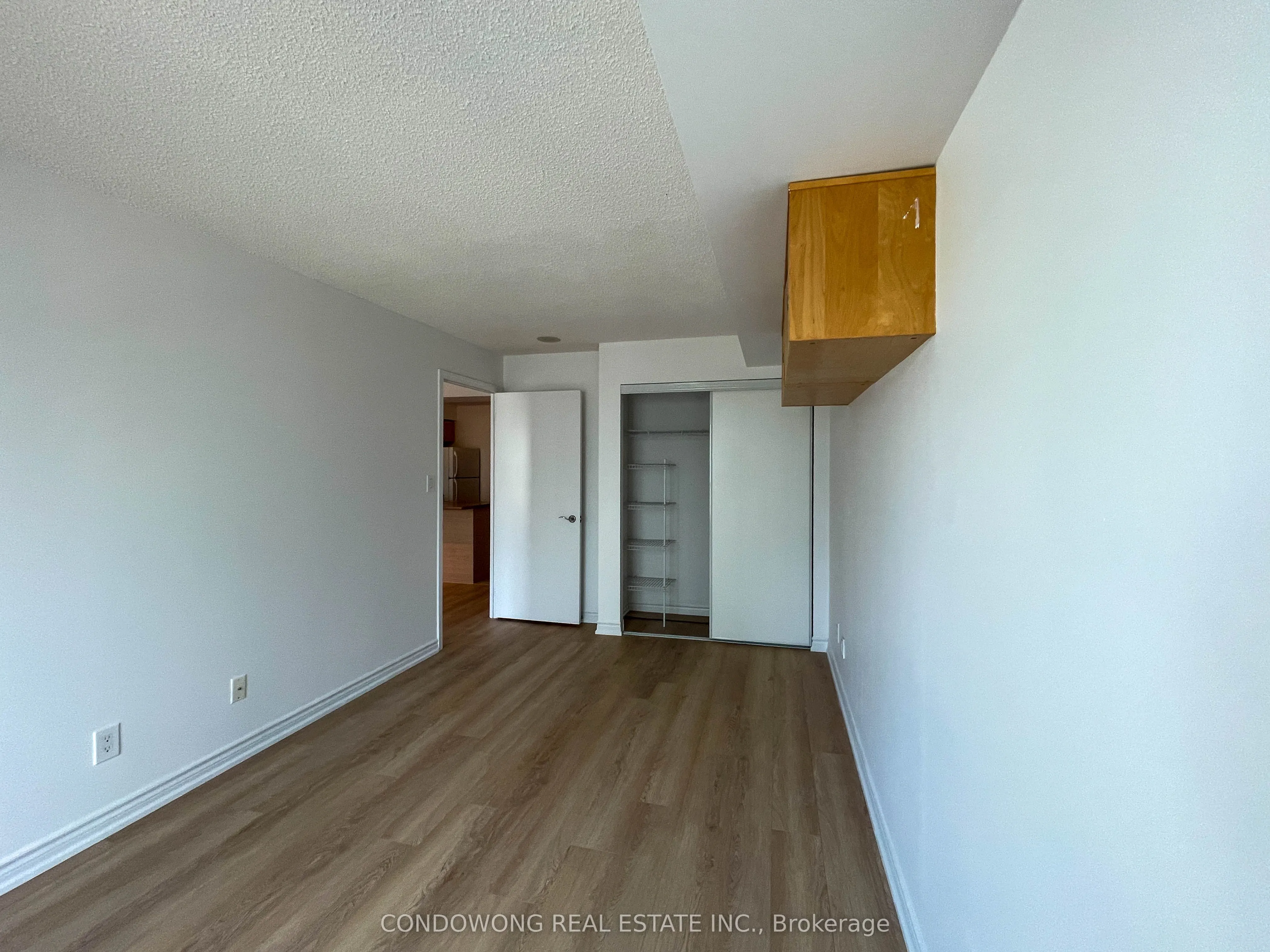410 Queens Quay W, #907