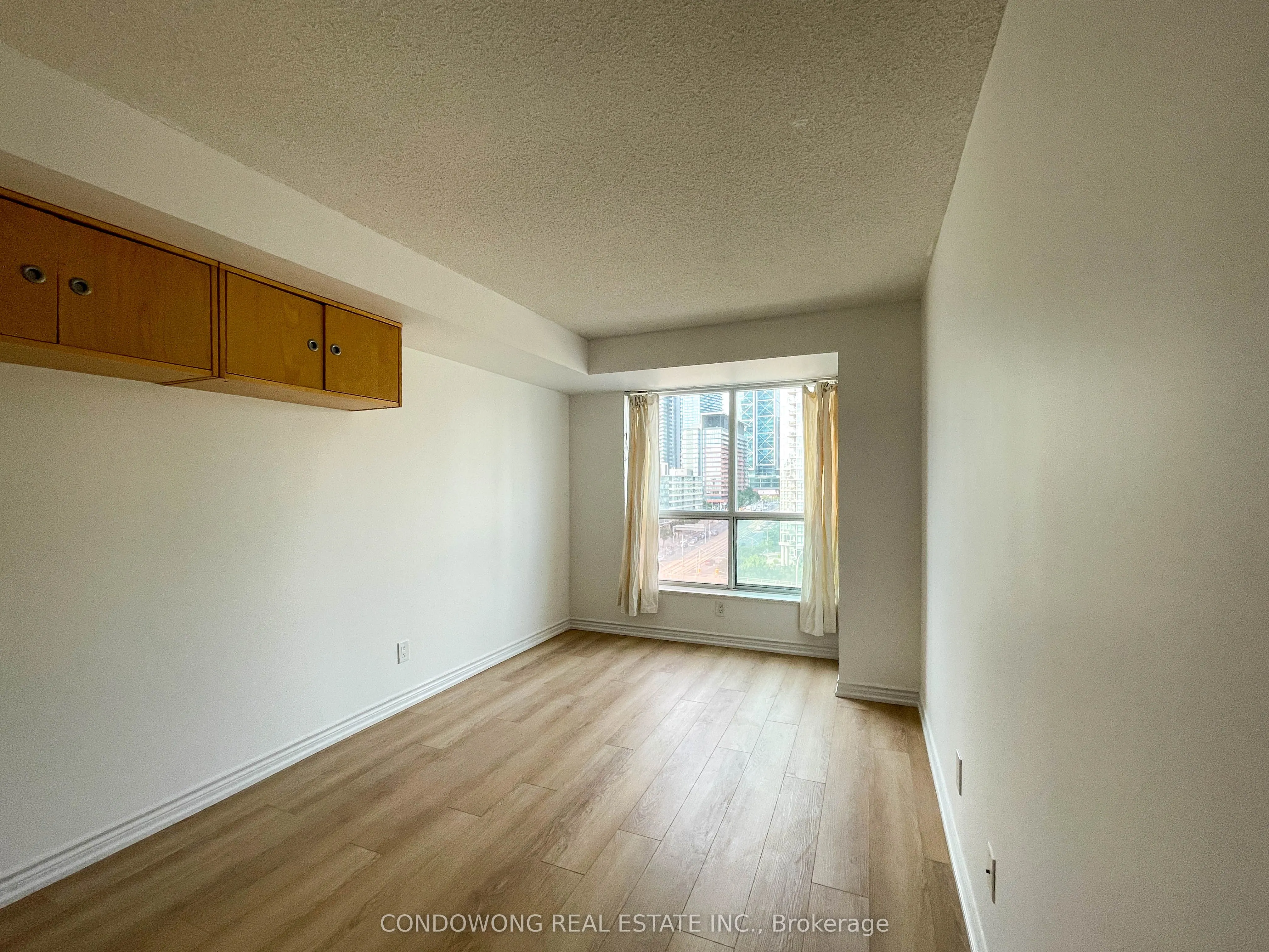 410 Queens Quay W, #907