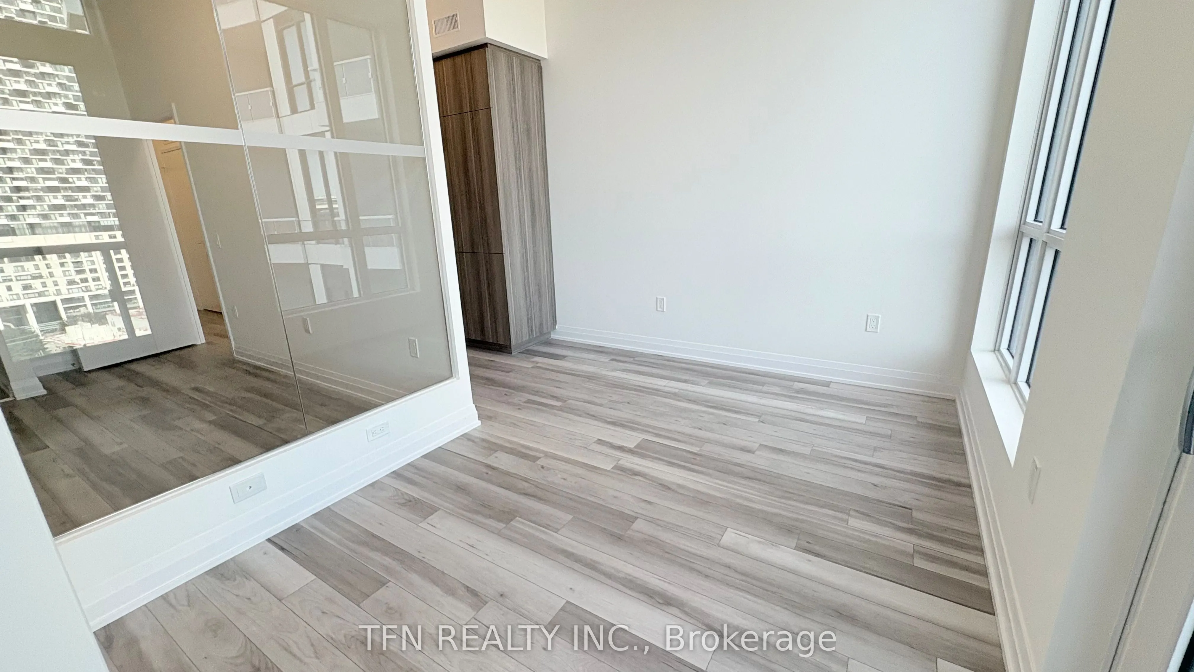 15 Richardson Street, #1211