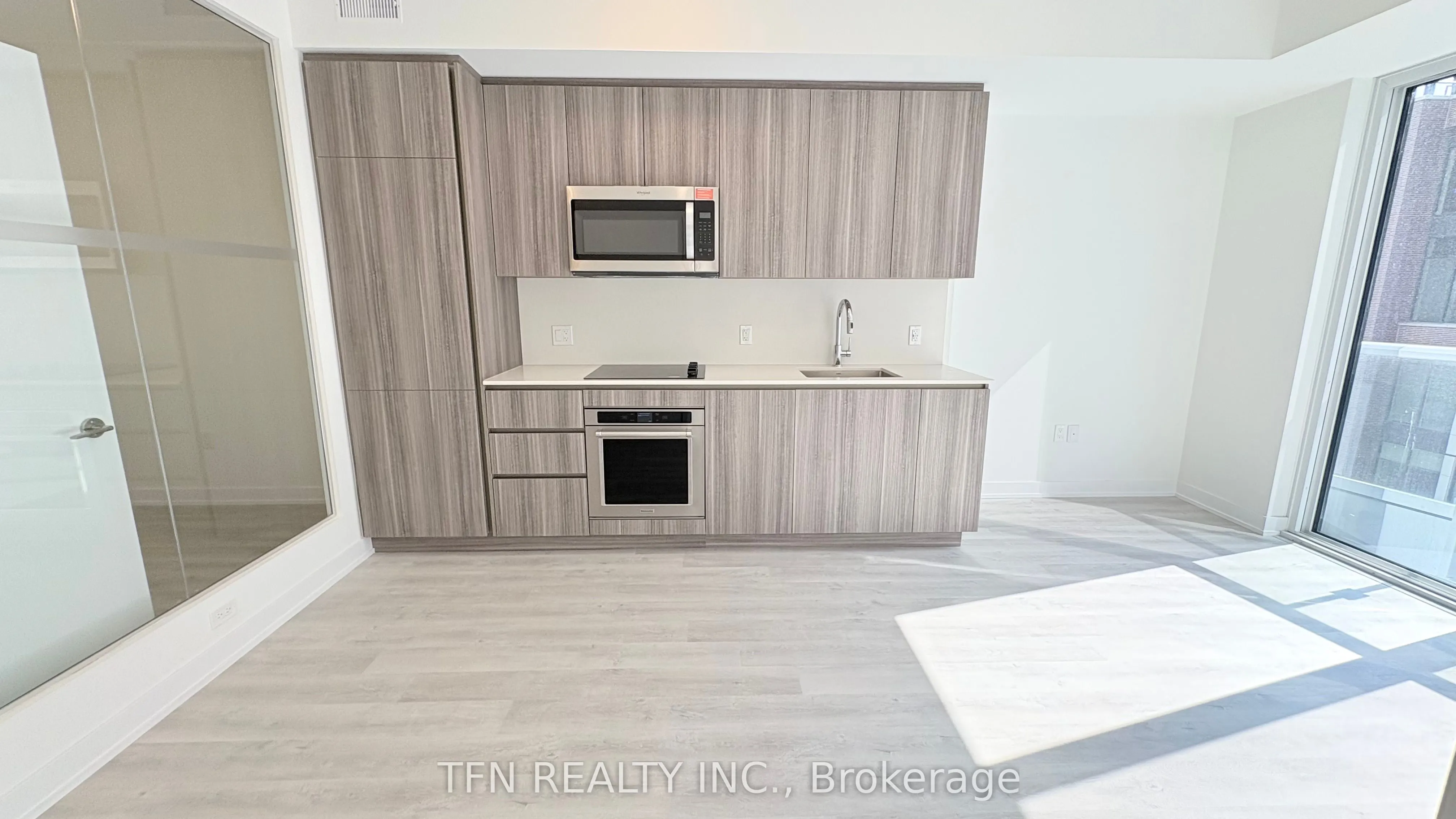 15 Richardson Street, #1027