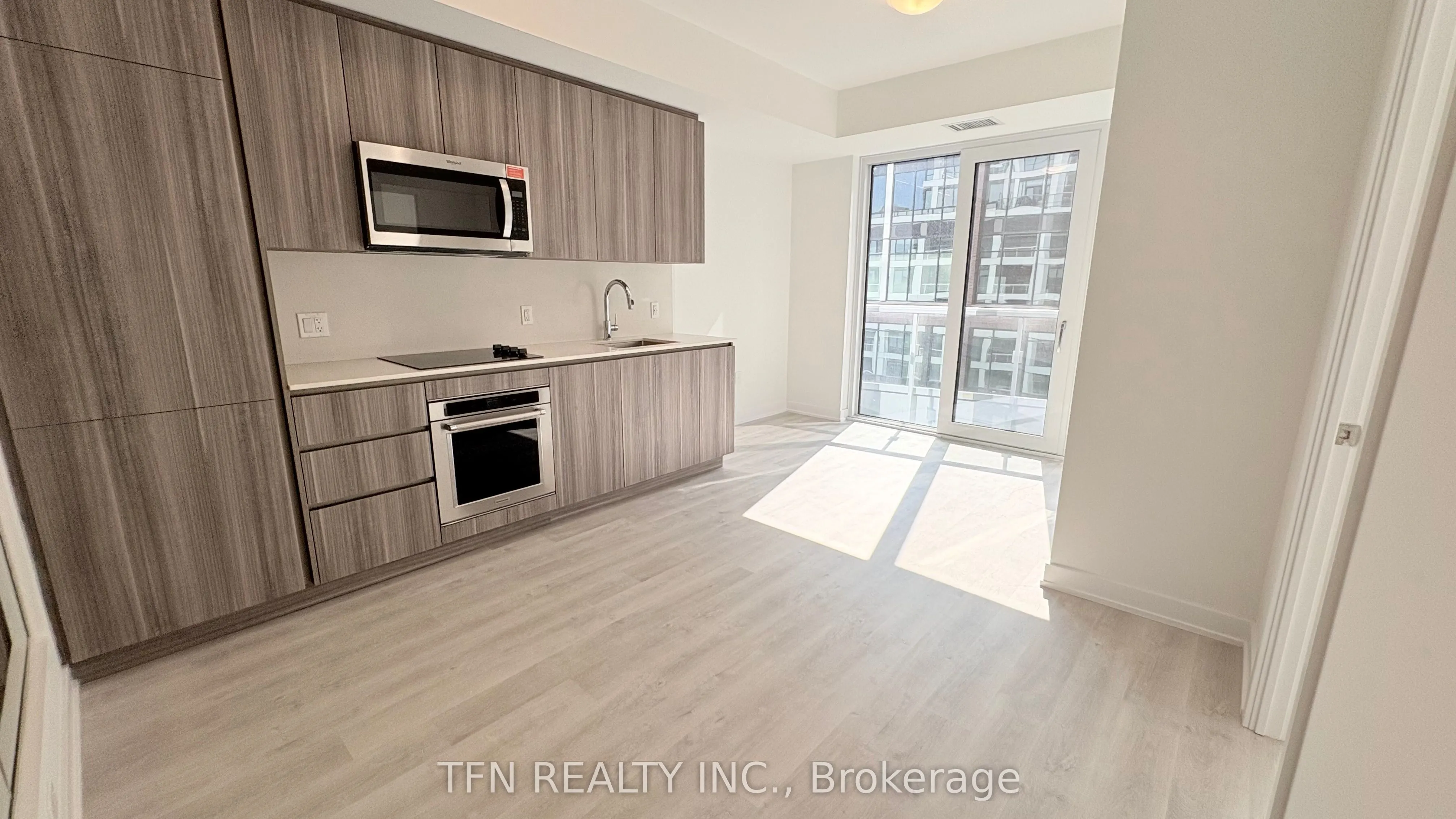 15 Richardson Street, #1027
