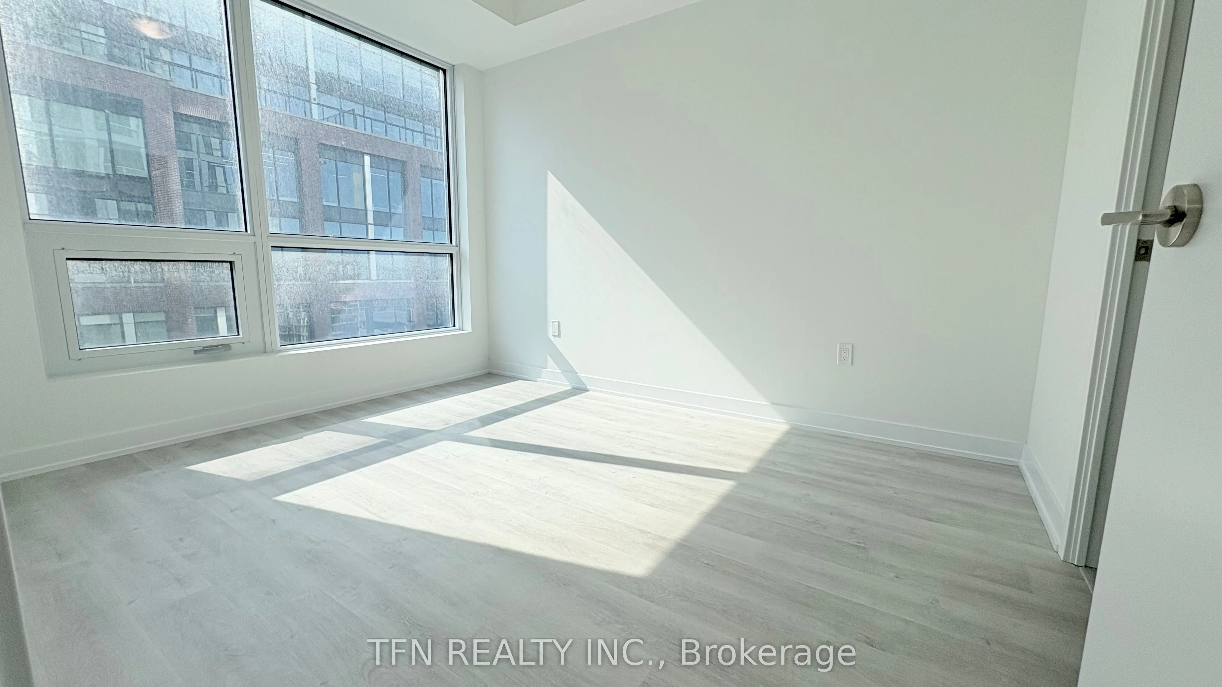 15 Richardson Street, #1027