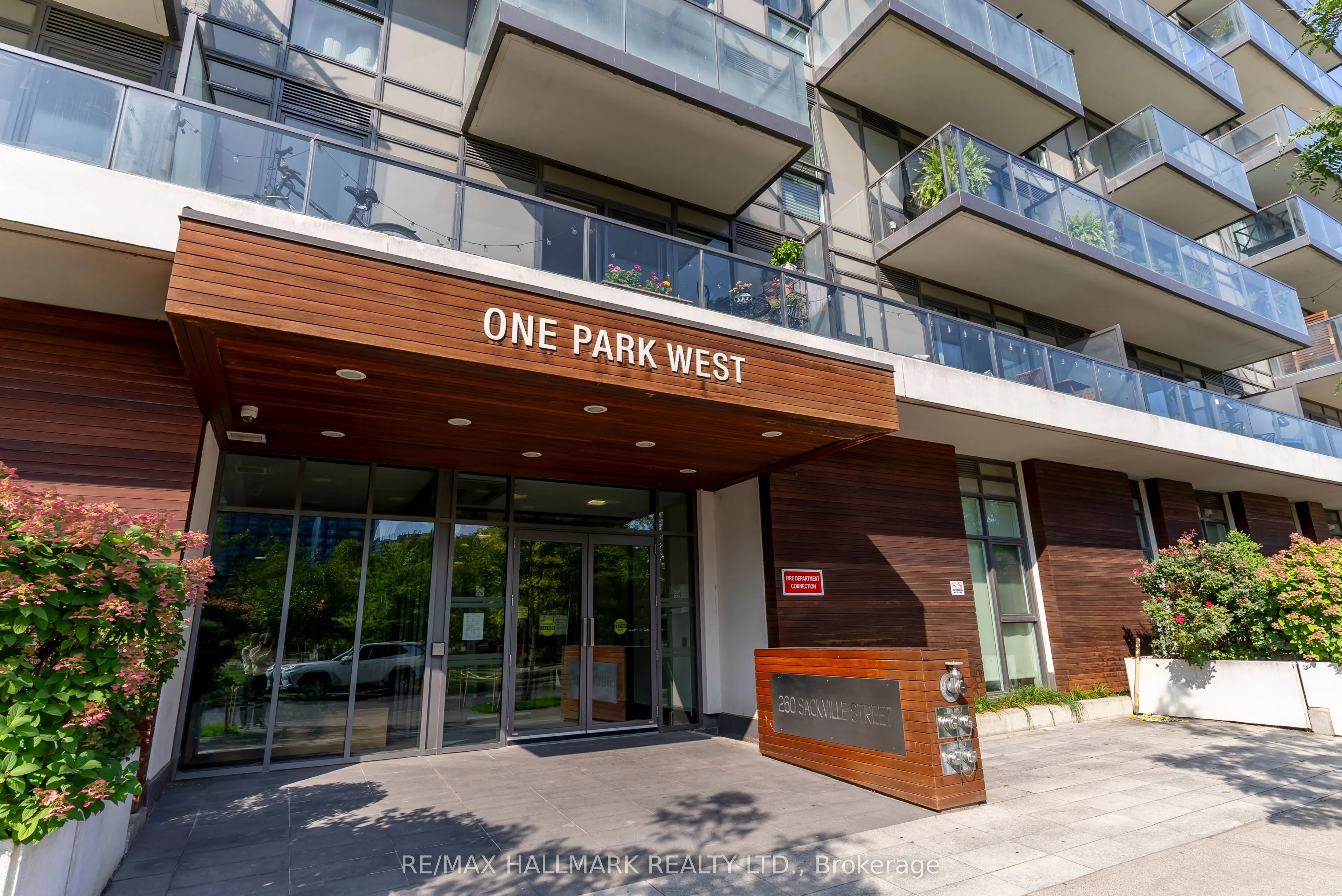 260 Sackville Street, #813