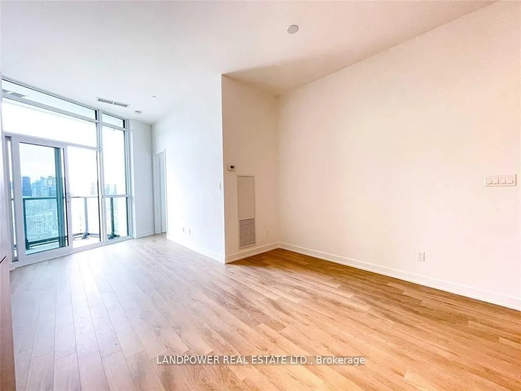50 Ordnance Street, #3210