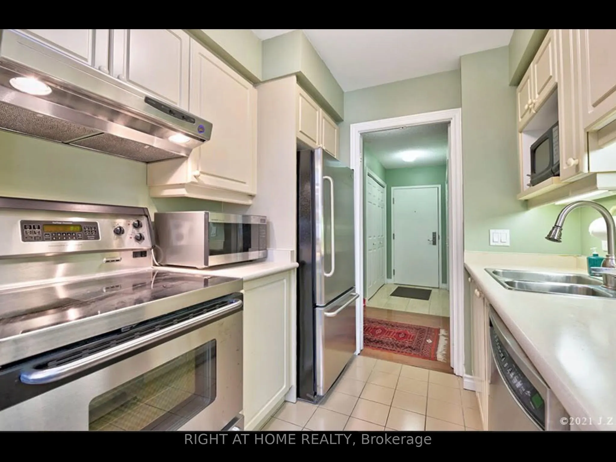 71 Simcoe Street, #705