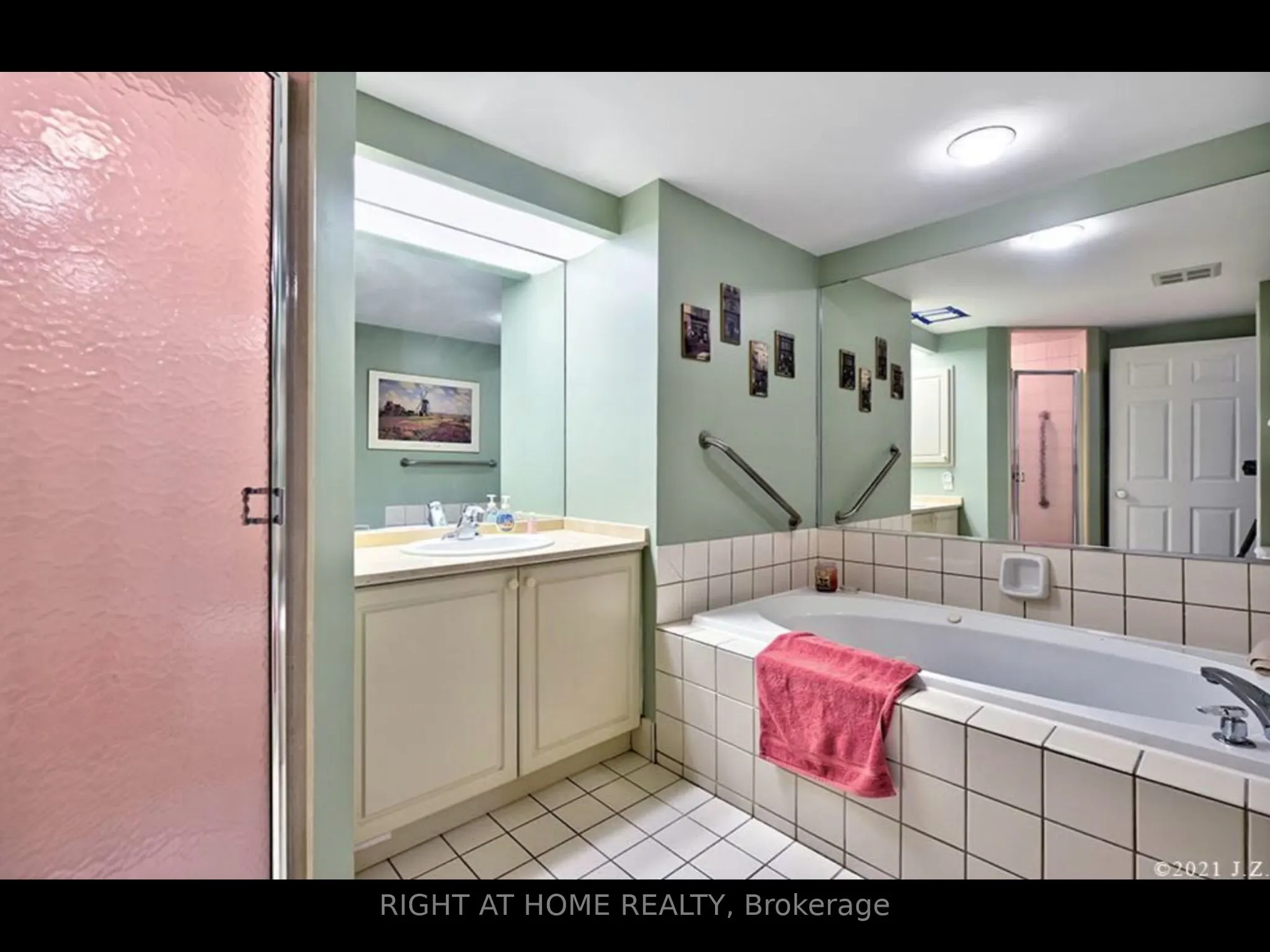 71 Simcoe Street, #705