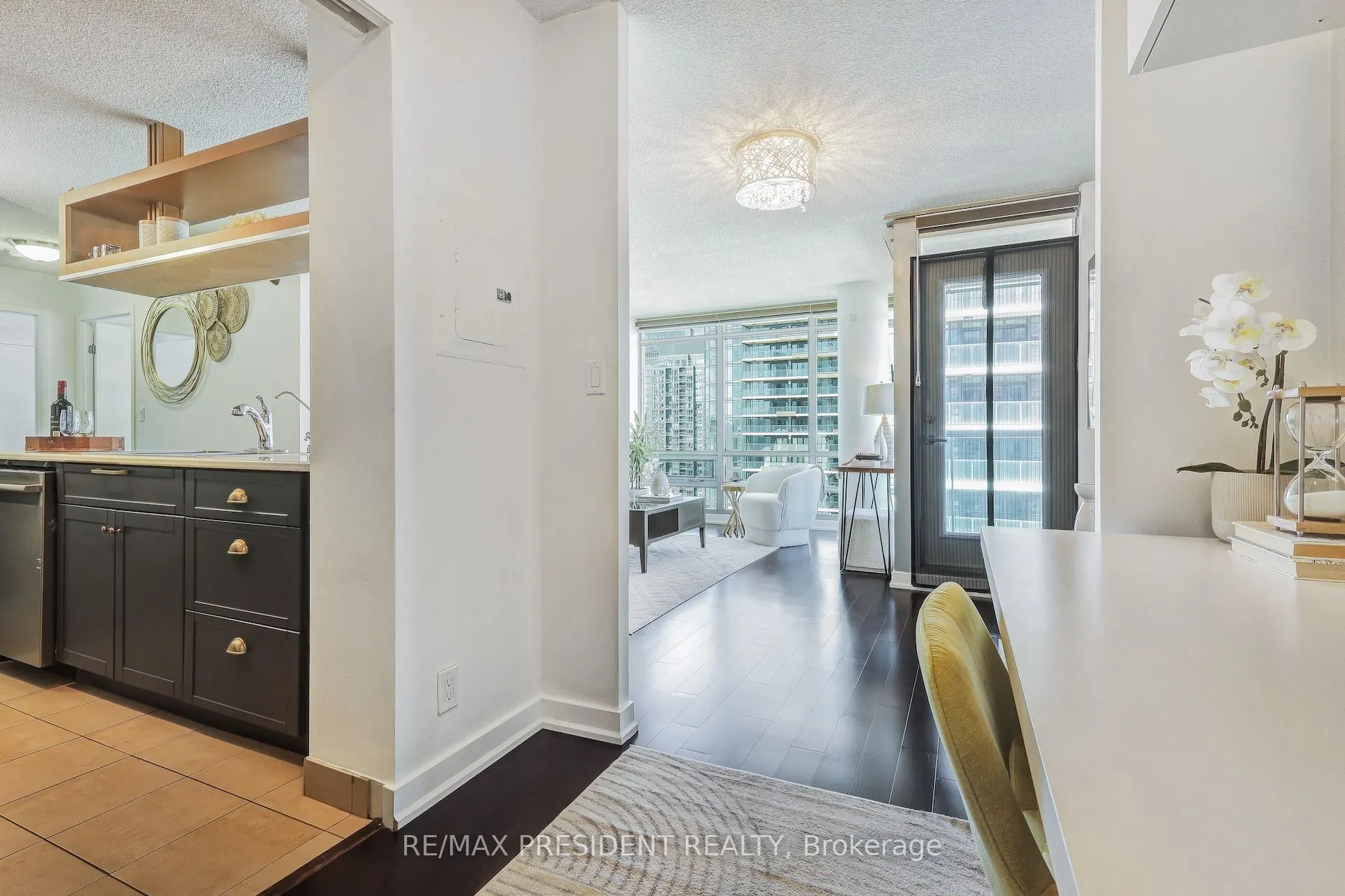 81 Navy Wharf Court, #3608