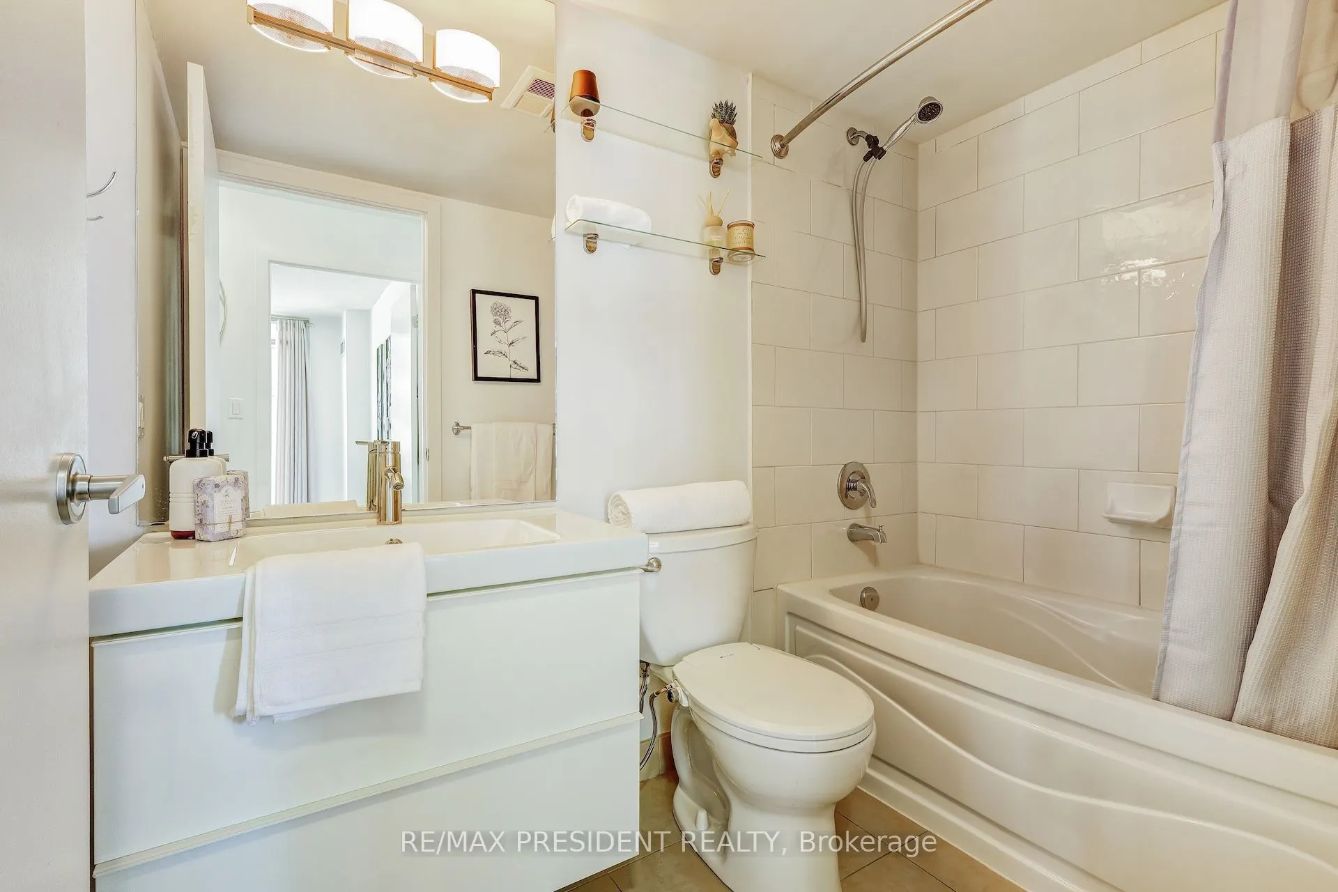 81 Navy Wharf Court, #3608