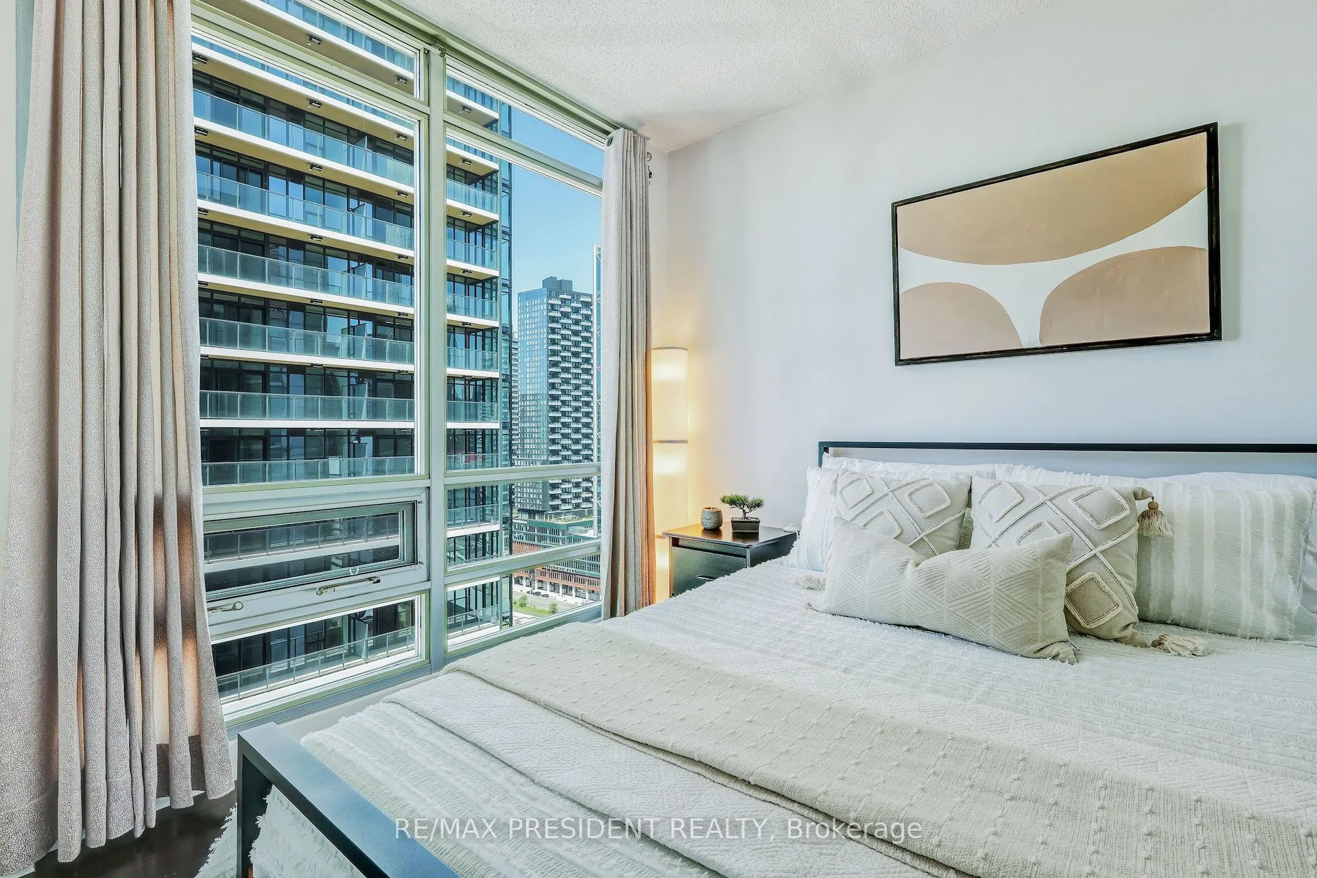 81 Navy Wharf Court, #3608