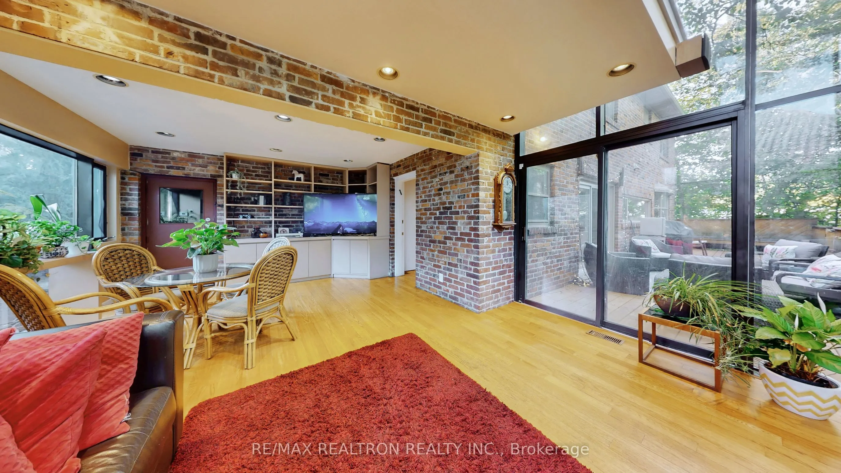 1 Vyner Road