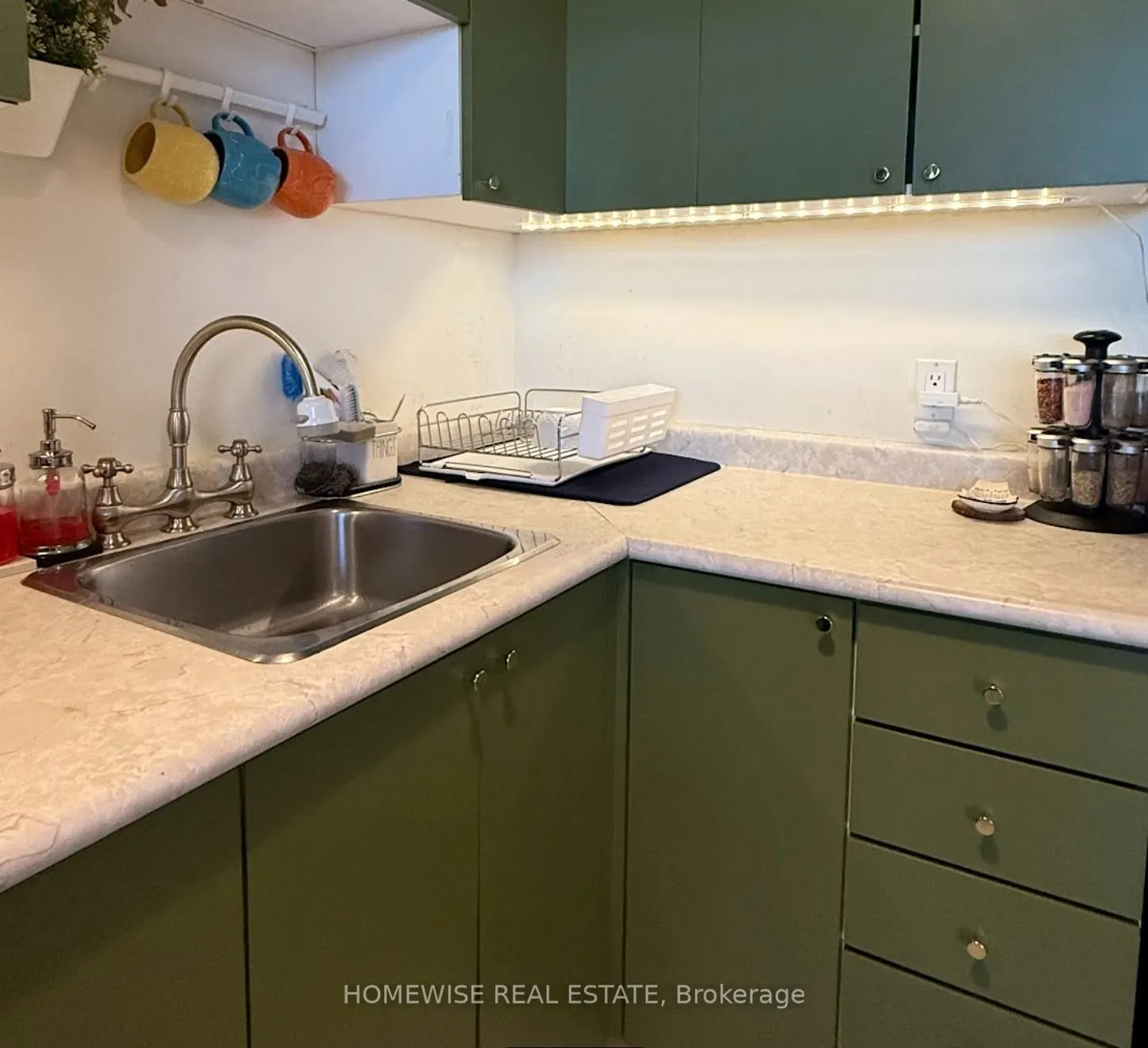 914 Yonge Street, #1203