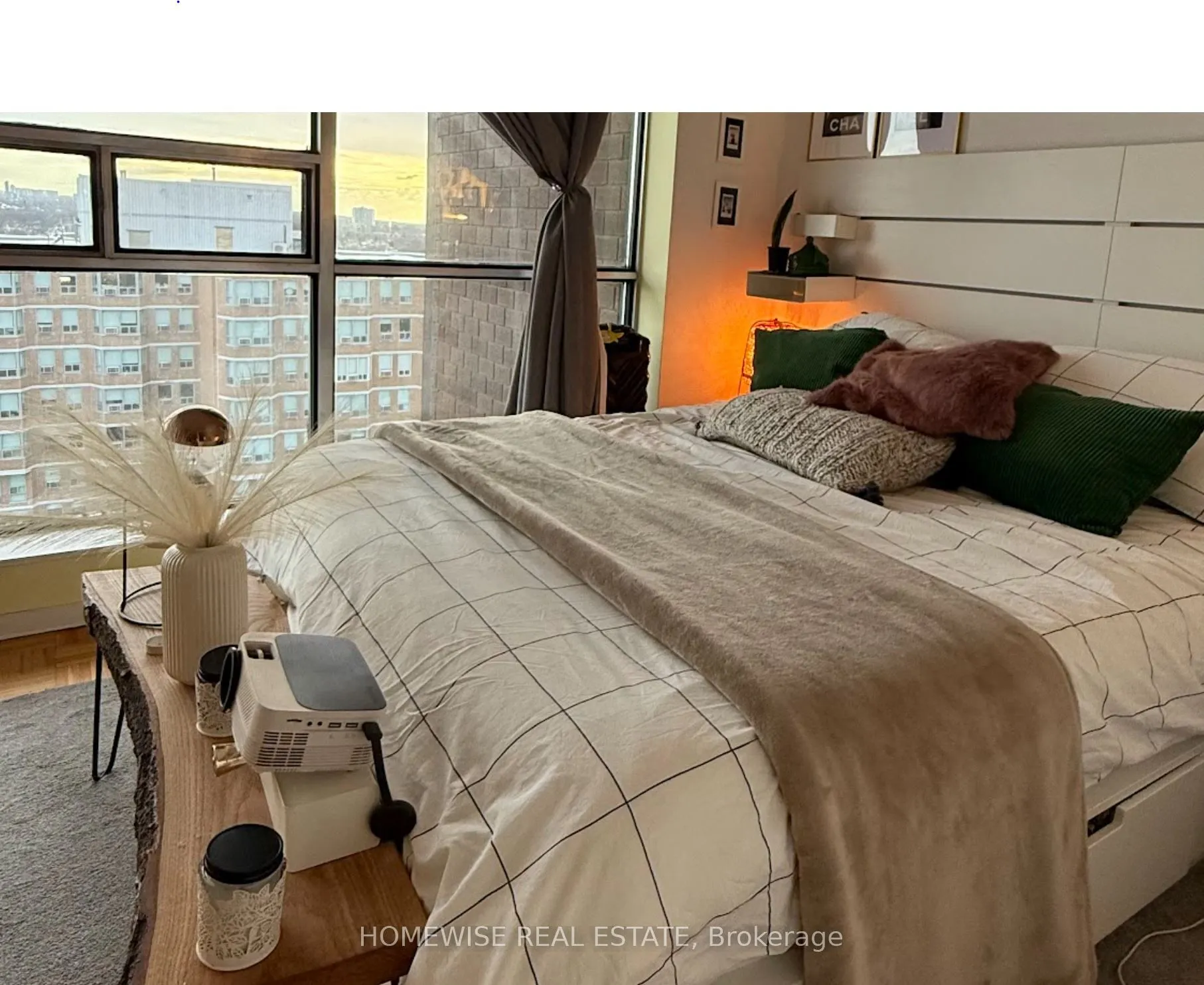 914 Yonge Street, #1203