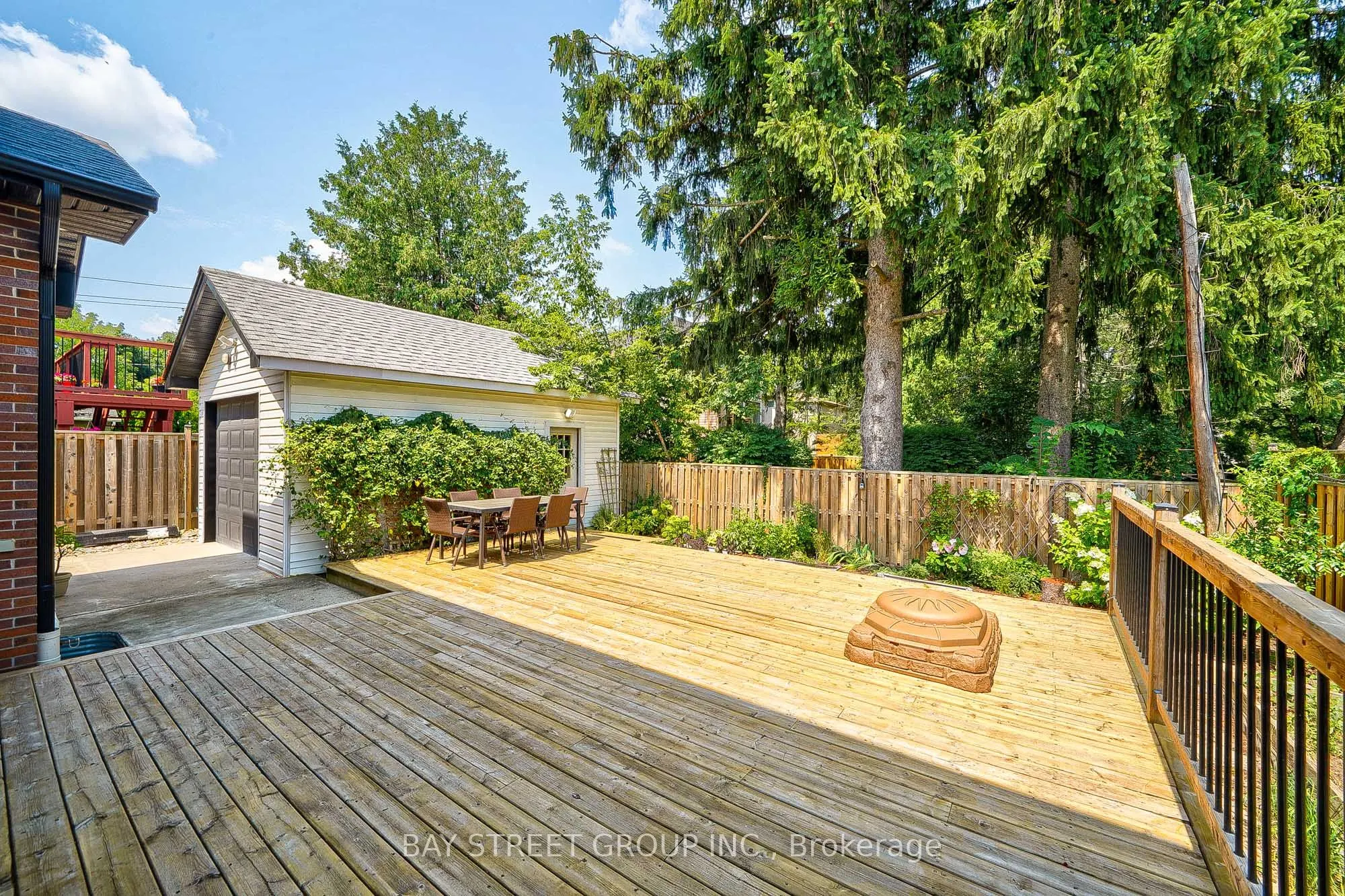 80 Churchill Avenue