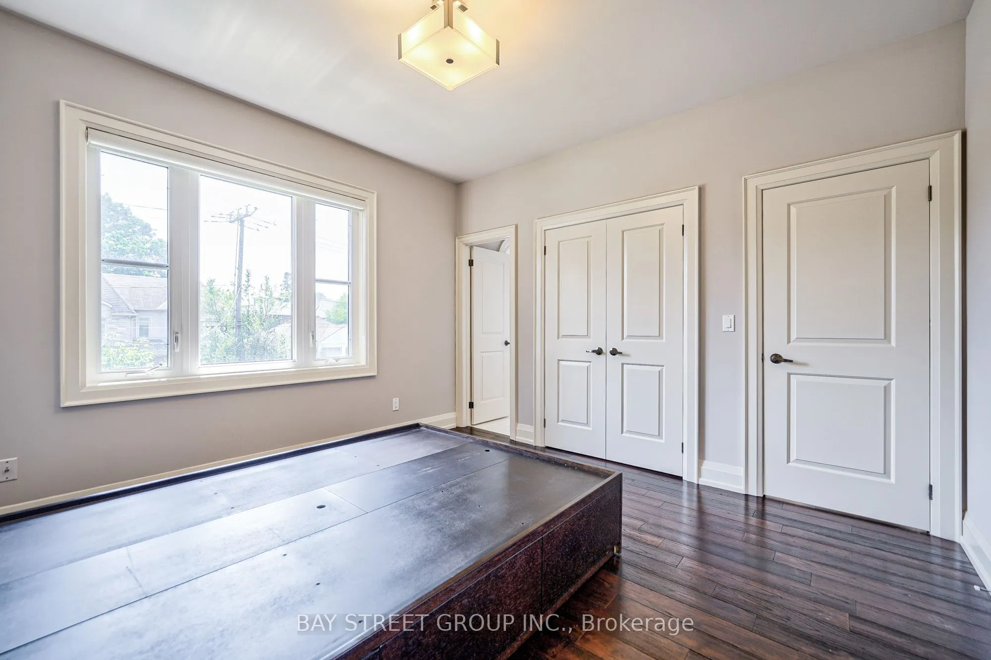 80 Churchill Avenue