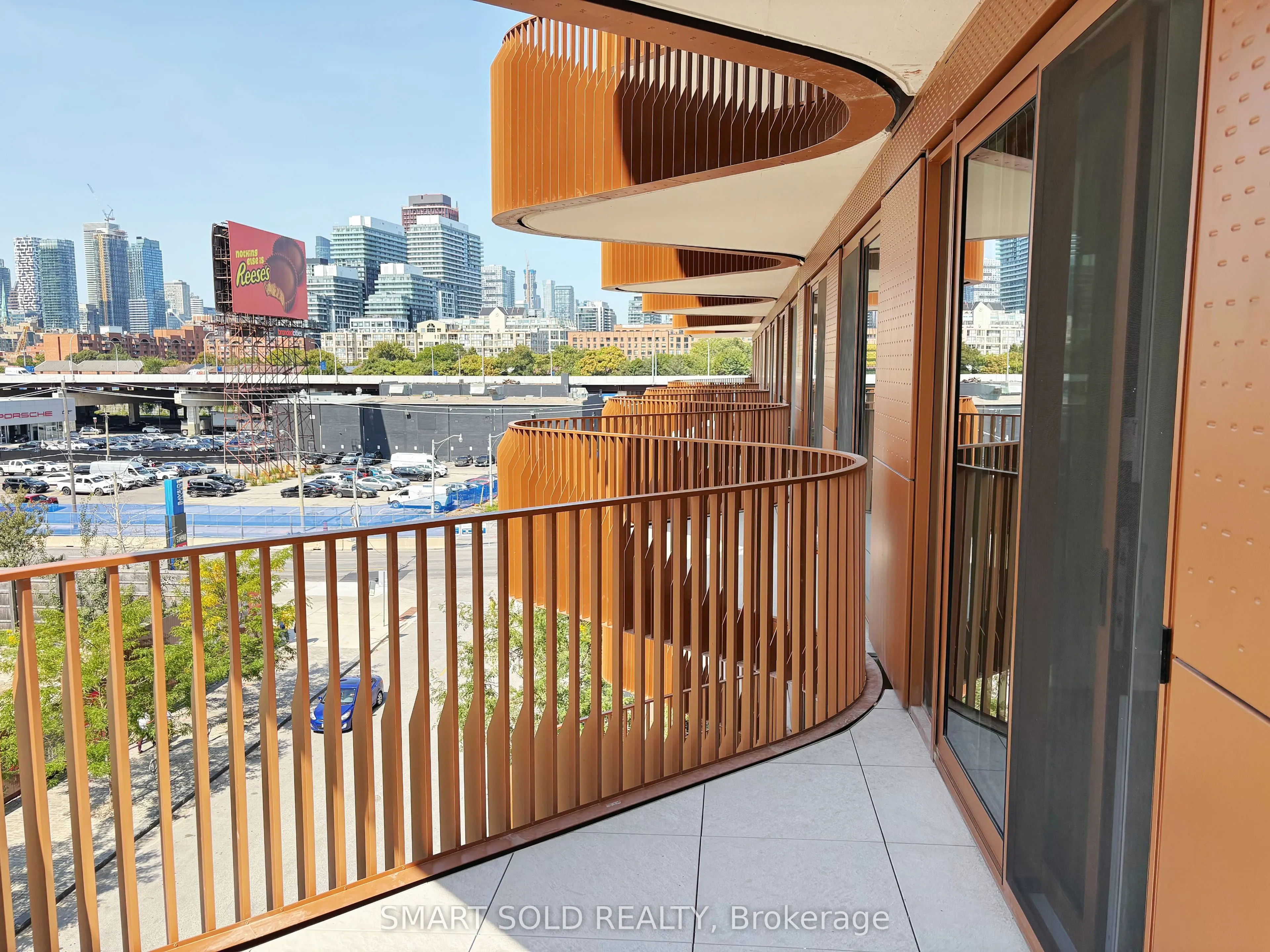 155 Merchants' Wharf, #423