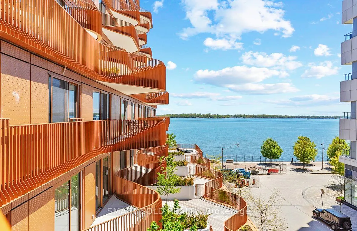 155 Merchants' Wharf, #423