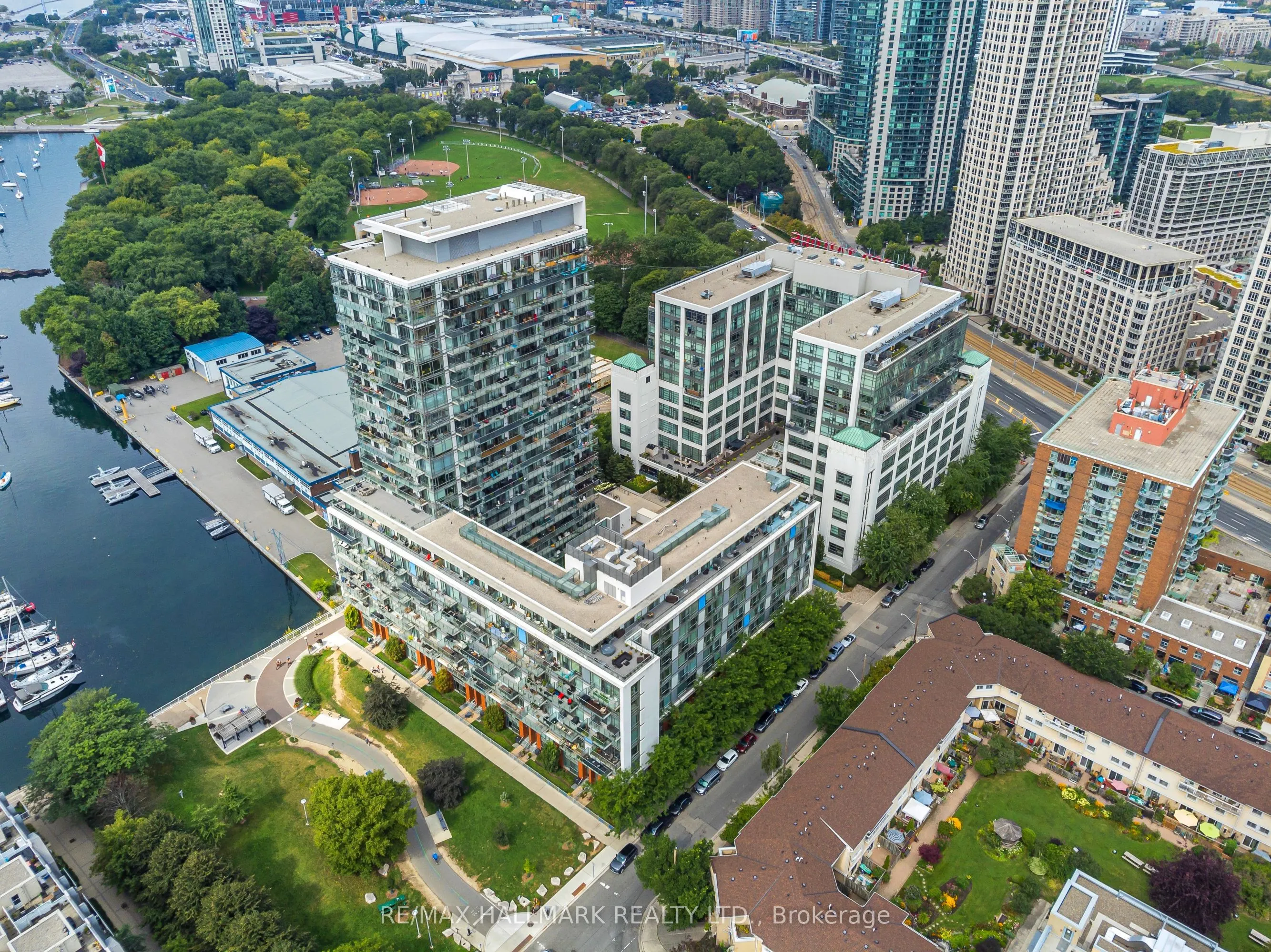 90 Stadium Road, #919