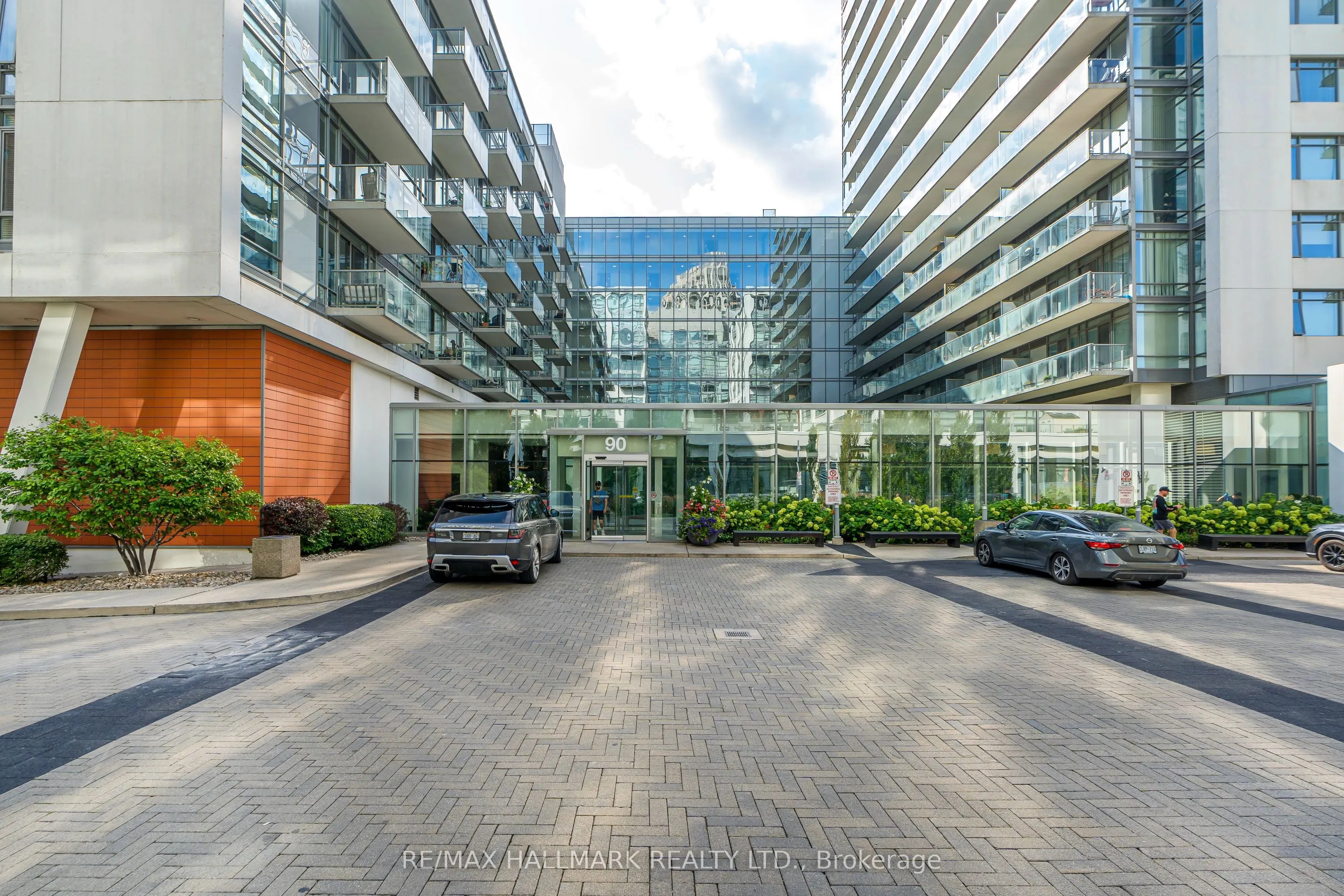 90 Stadium Road, #919
