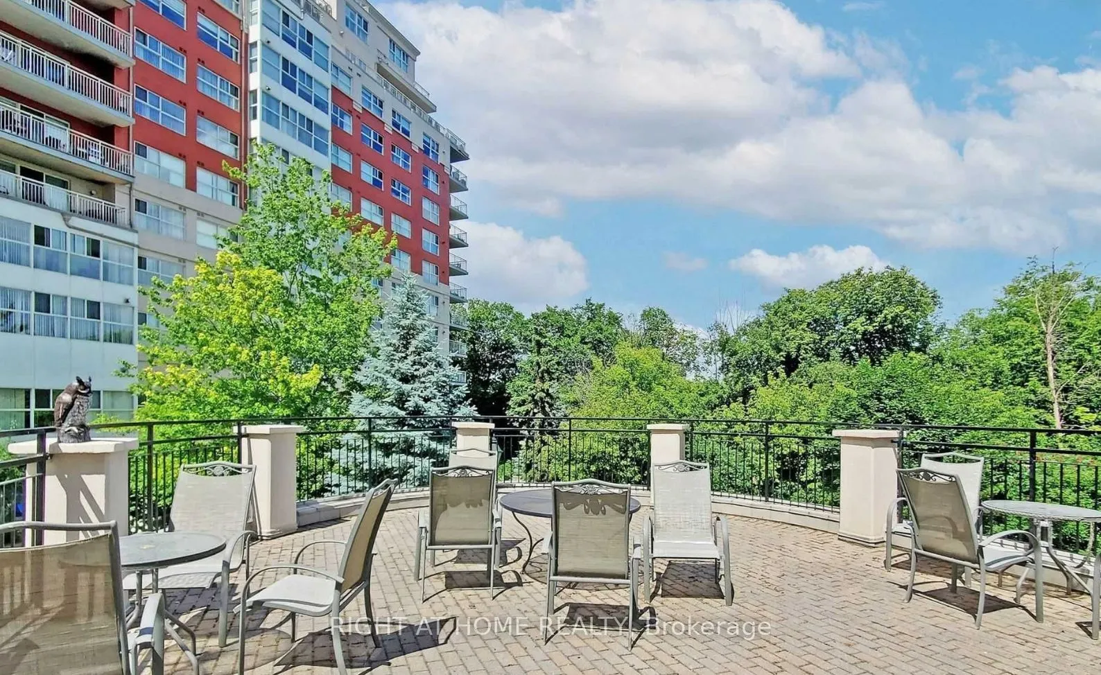 18 Concorde Place, #307