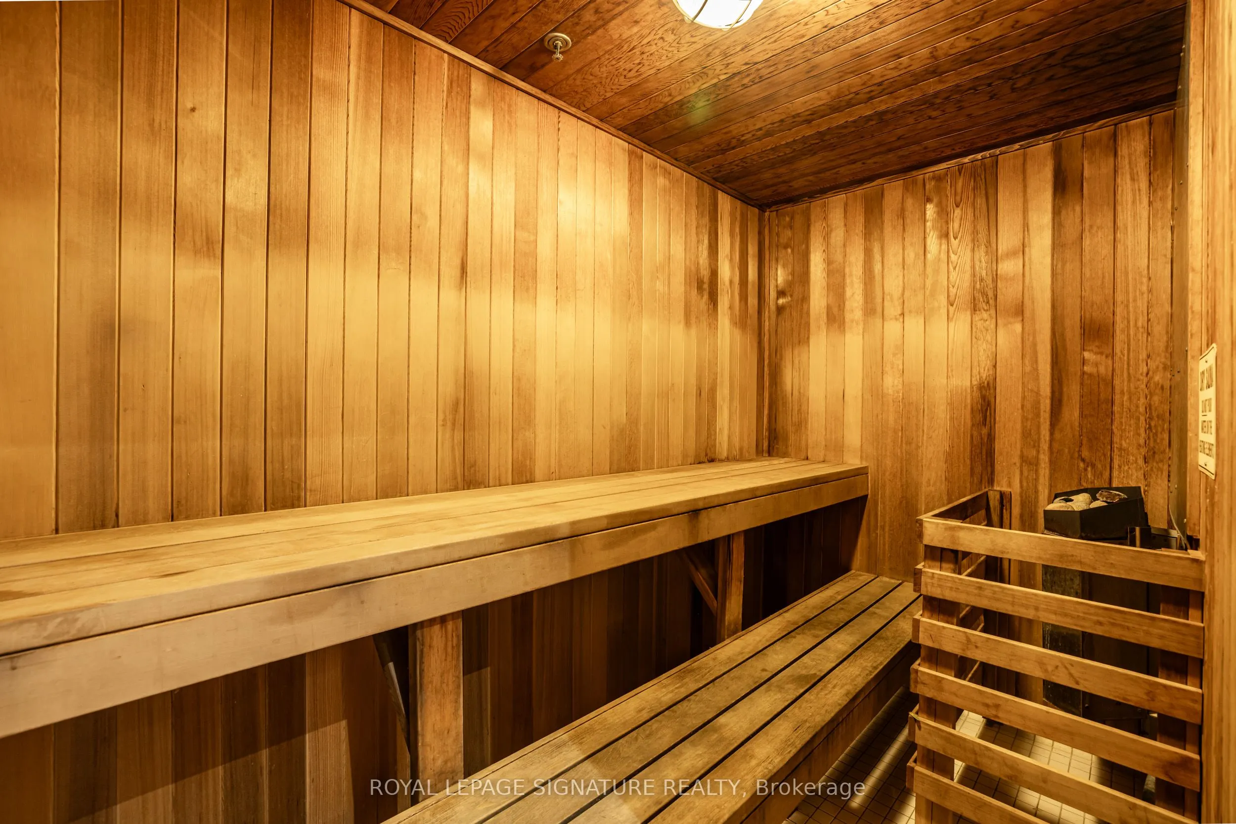 10 Northtown Way, #1806