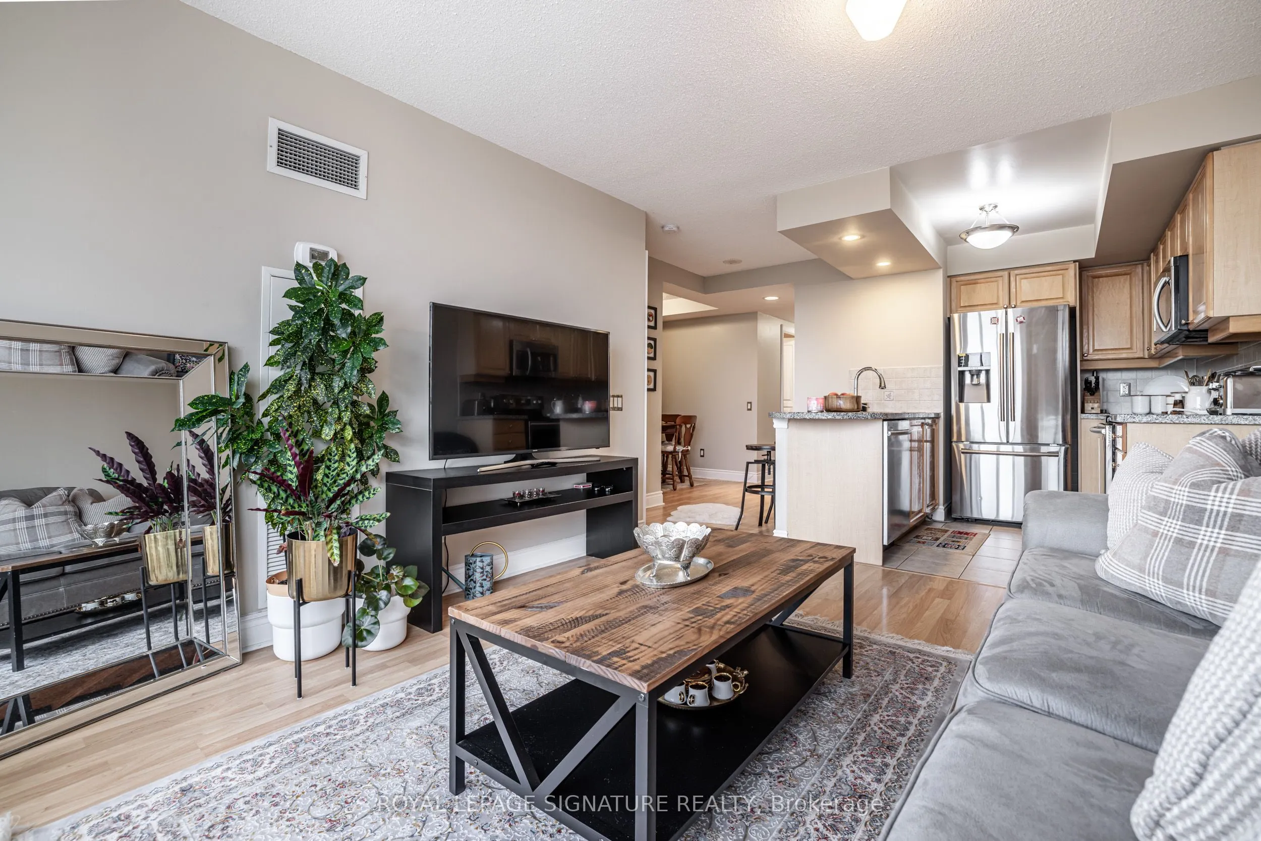 10 Northtown Way, #1806