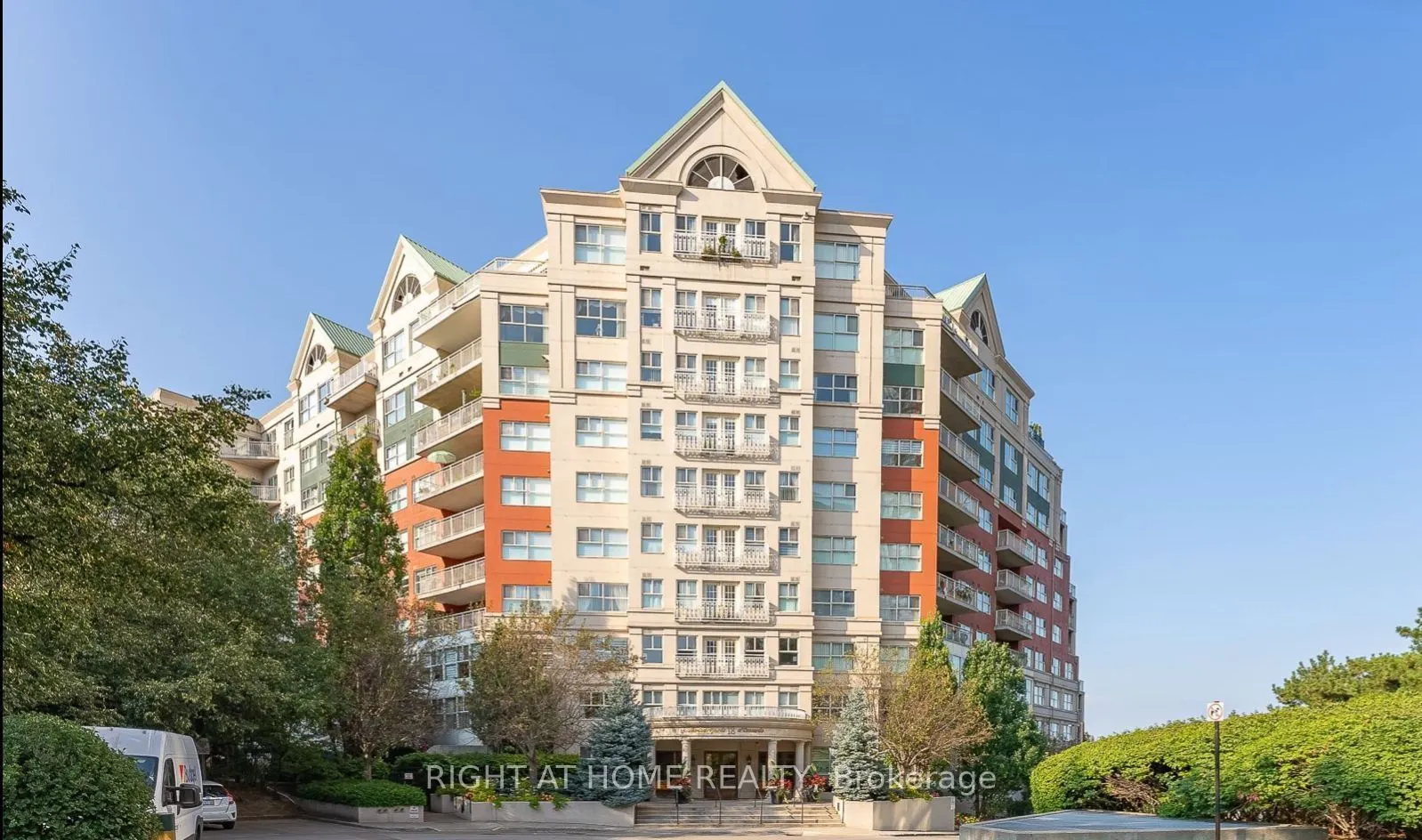 18 Concorde Place, #307