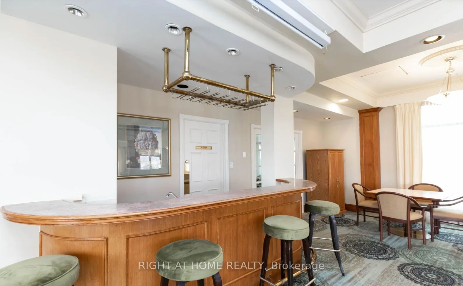 18 Concorde Place, #307