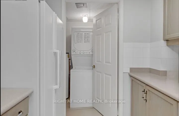 18 Concorde Place, #307