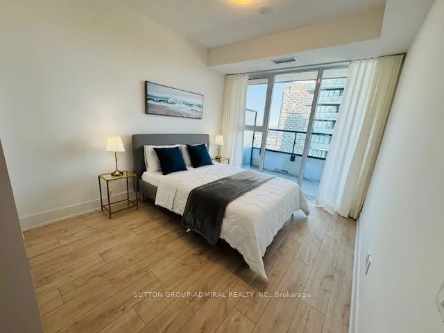 10 Inn on the park Drive, #1605