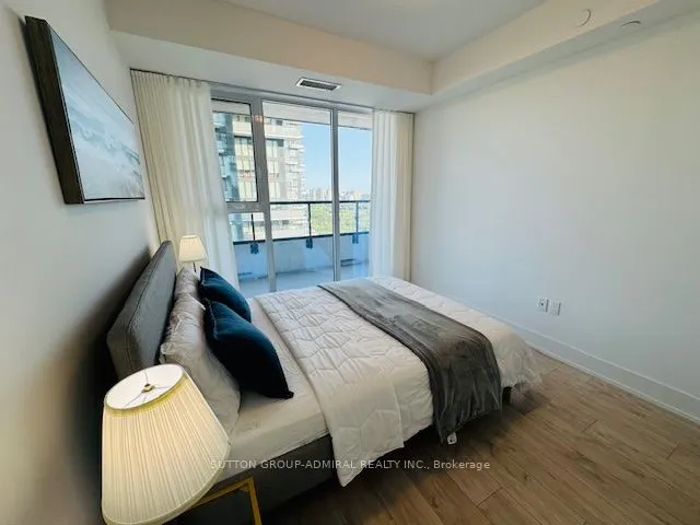 10 Inn on the park Drive, #1605