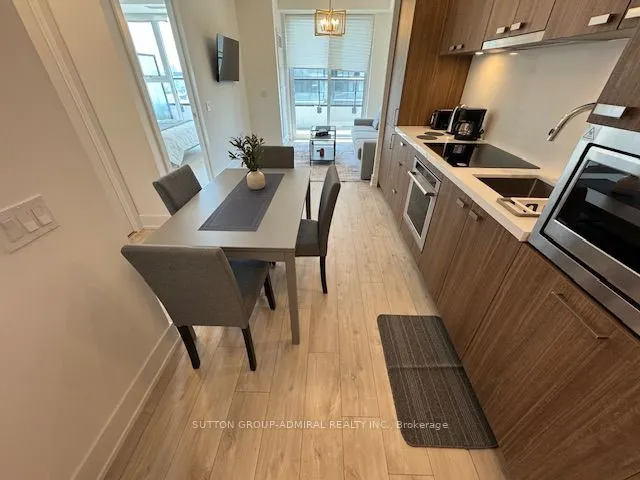 10 Inn on the park Drive, #1605