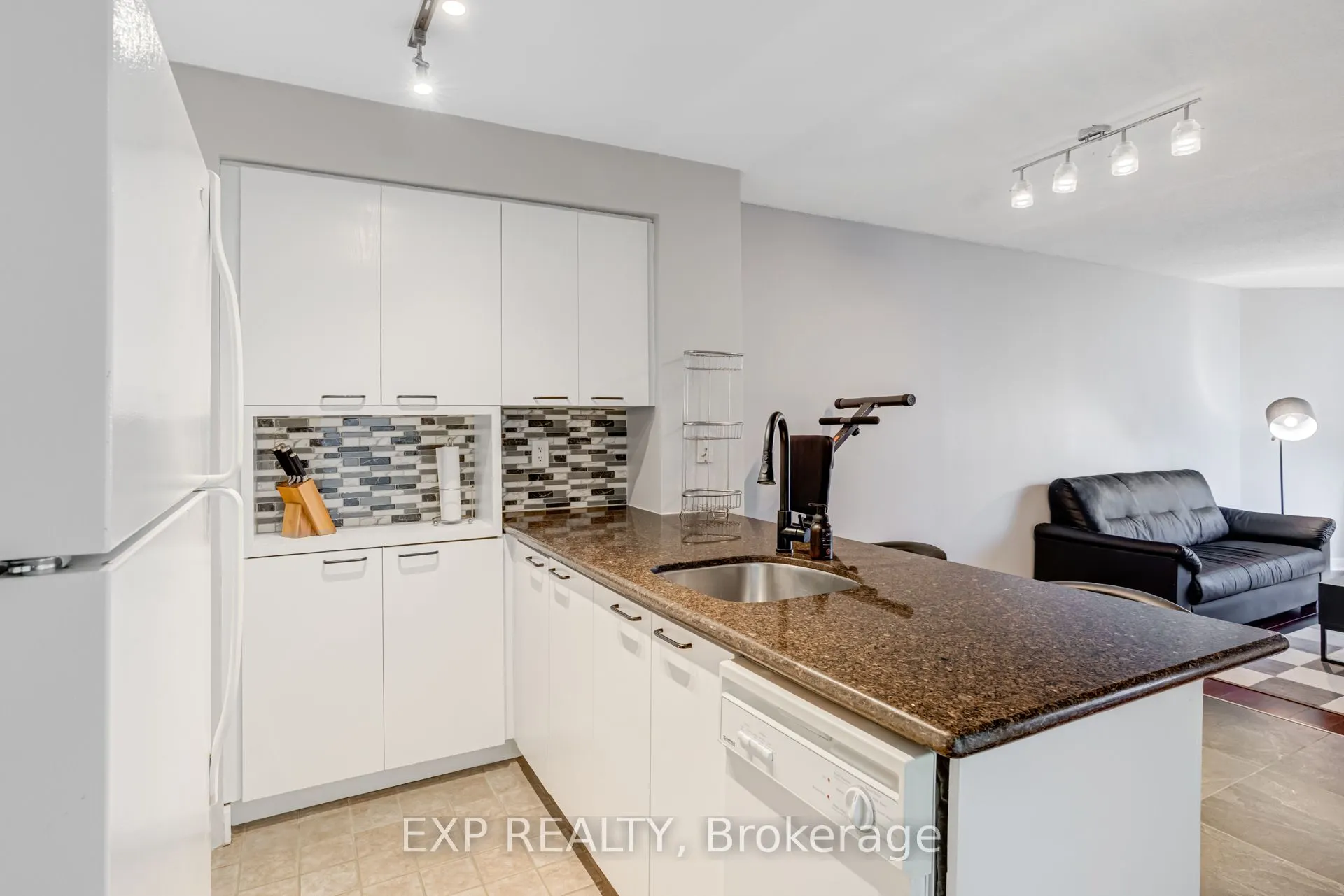 255 Richmond Street E, #Ph14