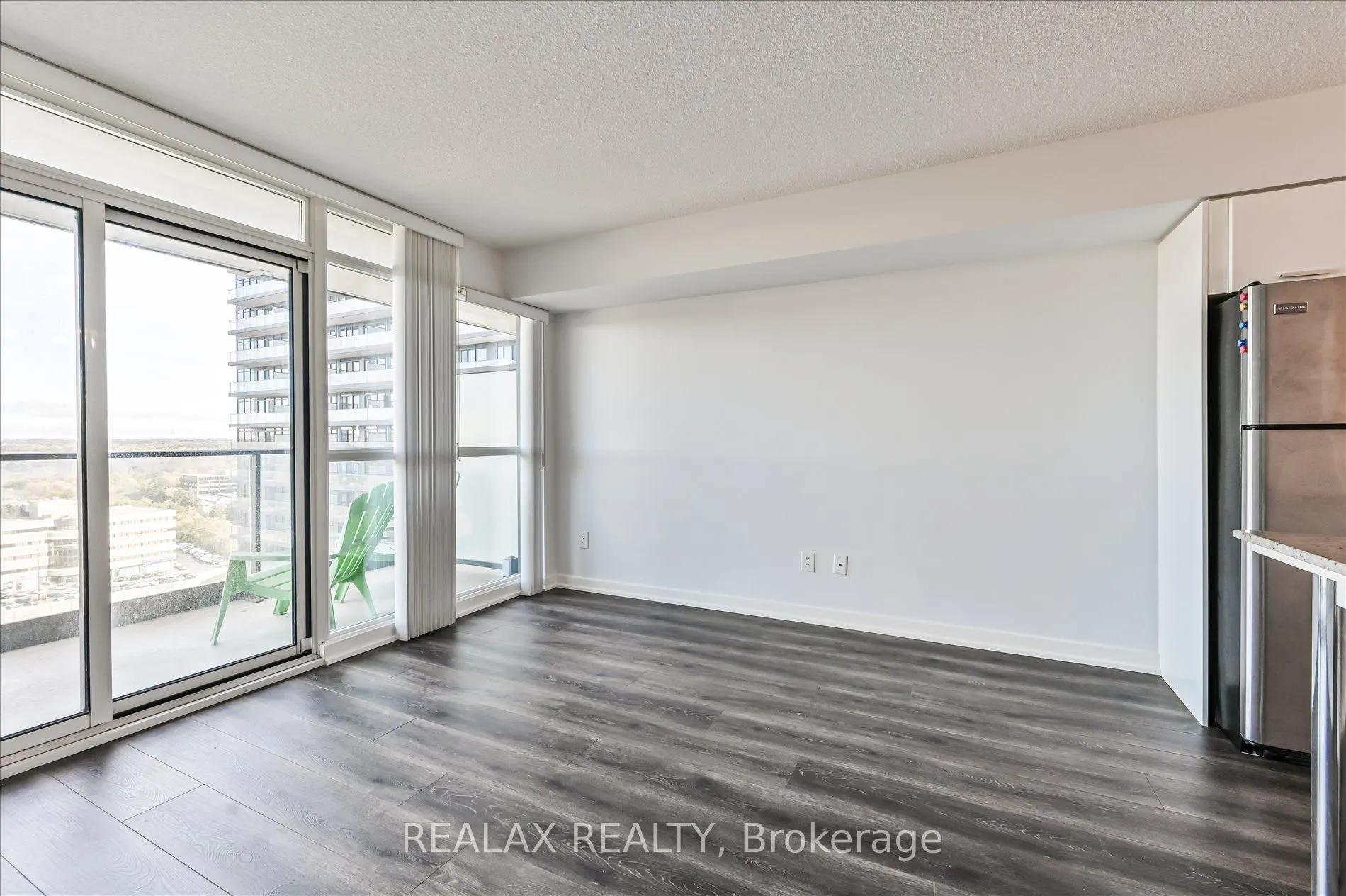 29 Singer Court, #1706