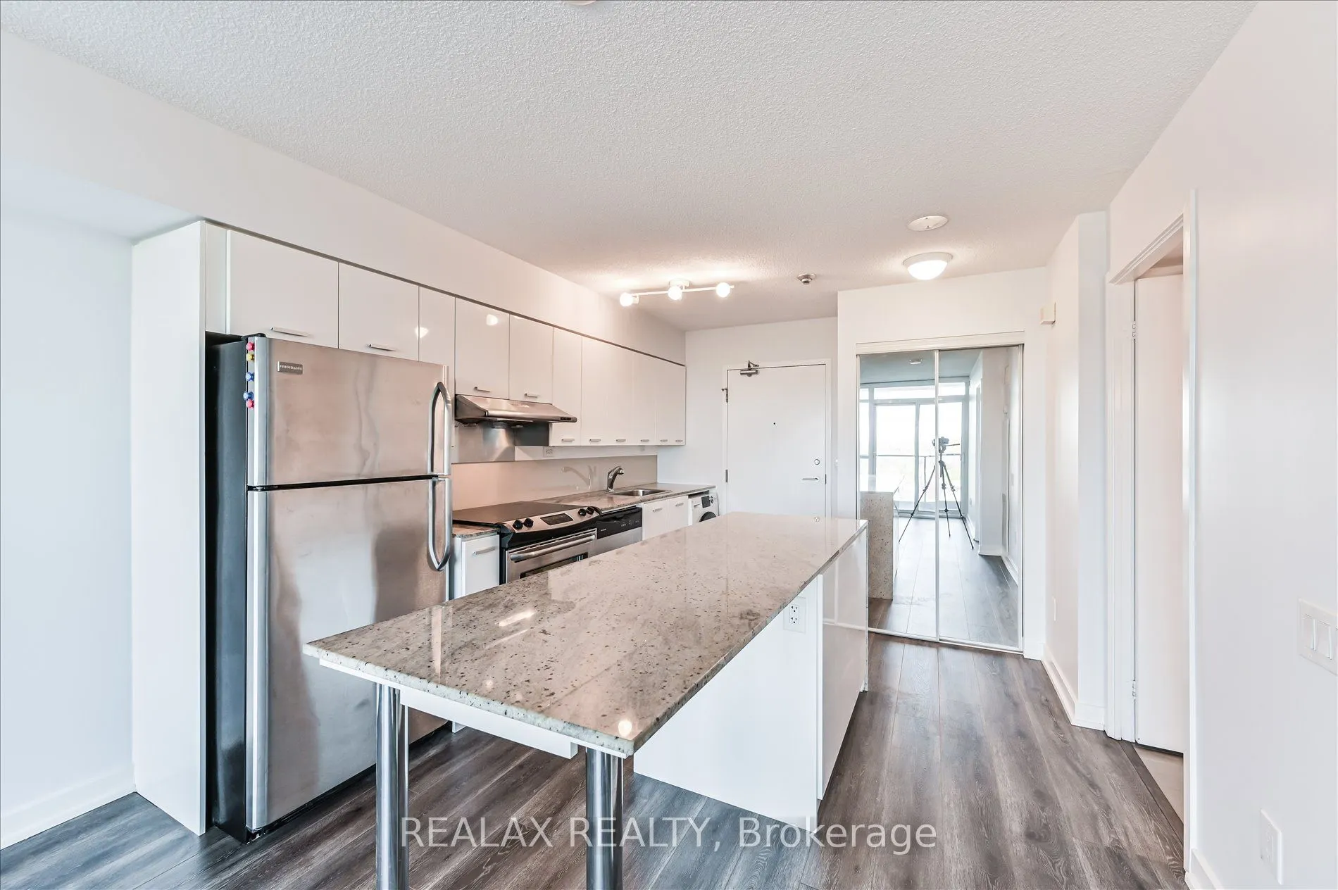 29 Singer Court, #1706
