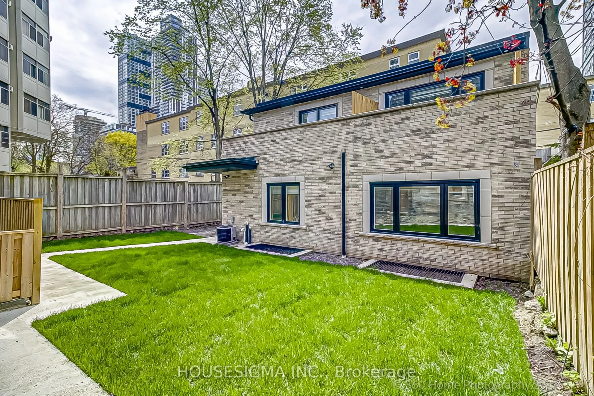 104 Pembroke Street, #Laneway