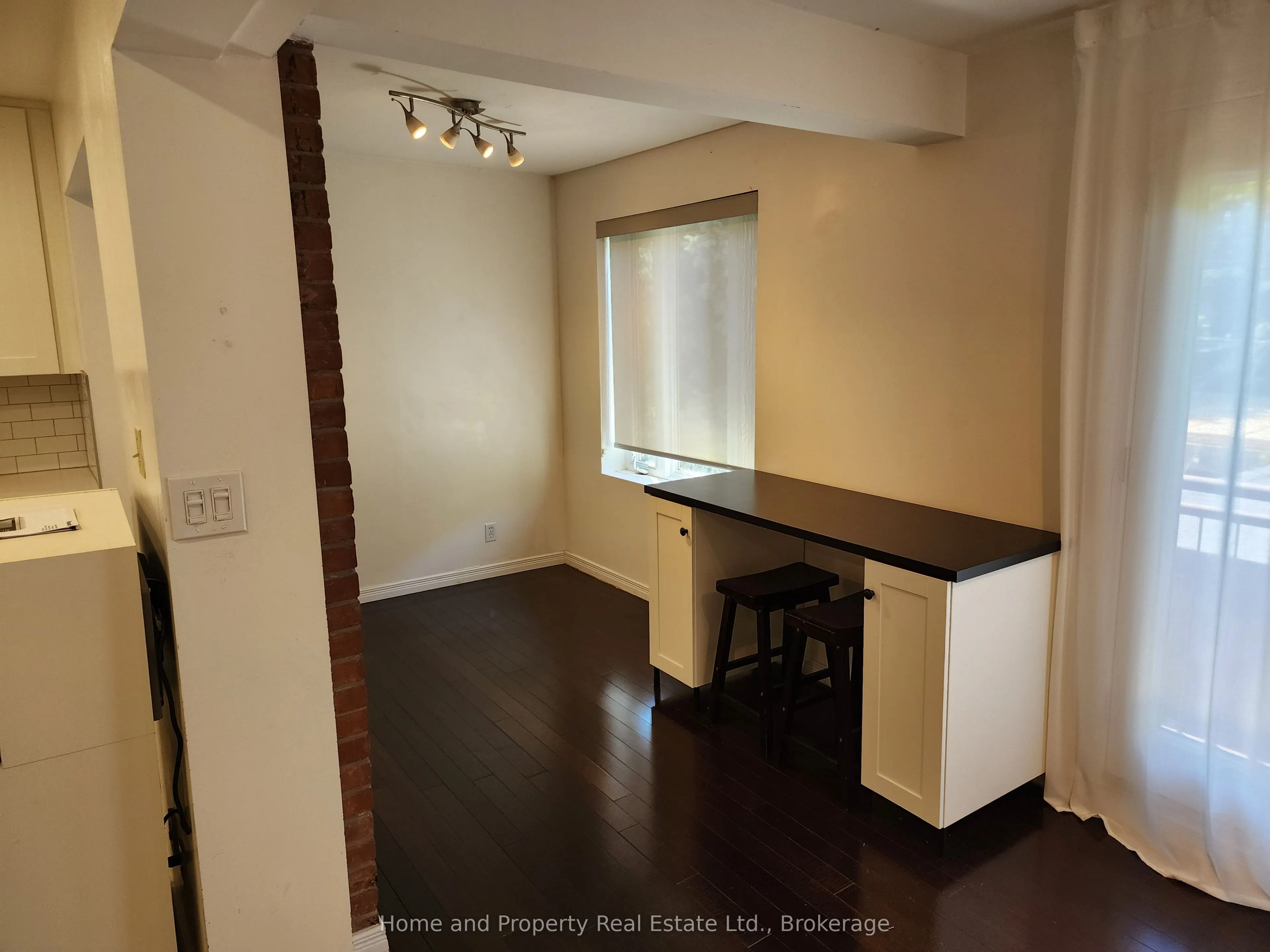 376 Berkeley Street, #Upper