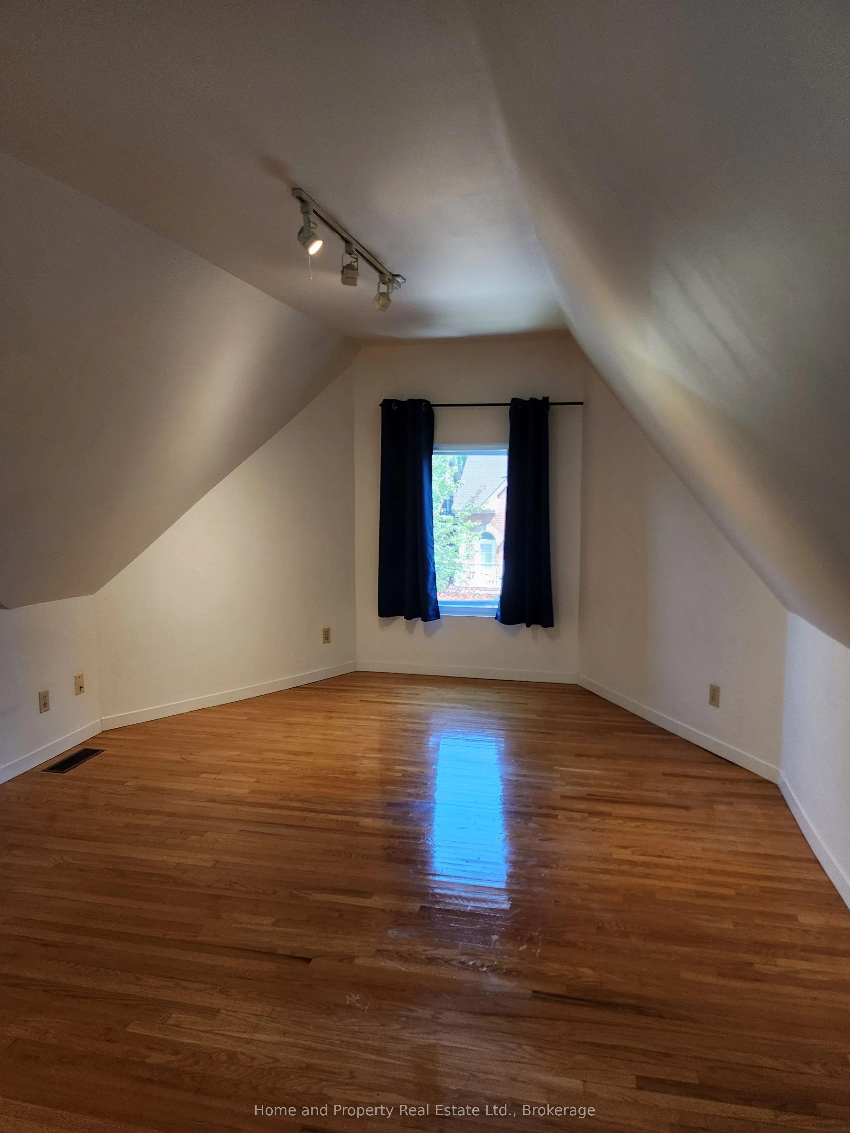 376 Berkeley Street, #Upper