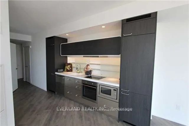 45 Charles Street S, #1209