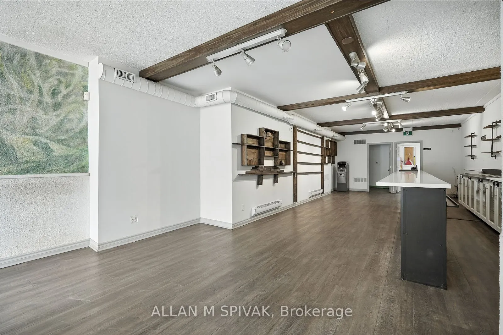 527 Eglinton Avenue